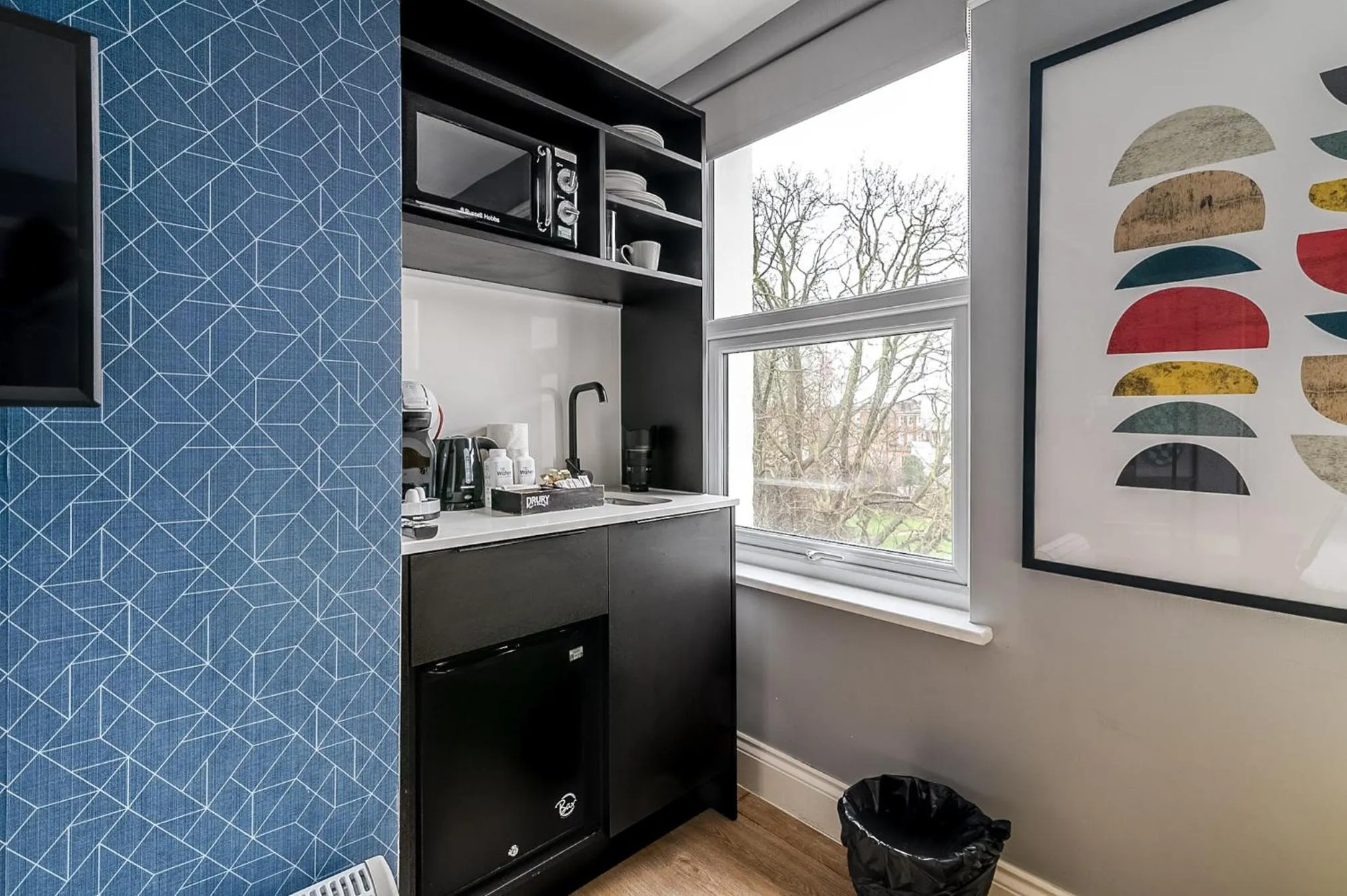 Coffee/tea facilities in Kensington Rooms - Warwick Road