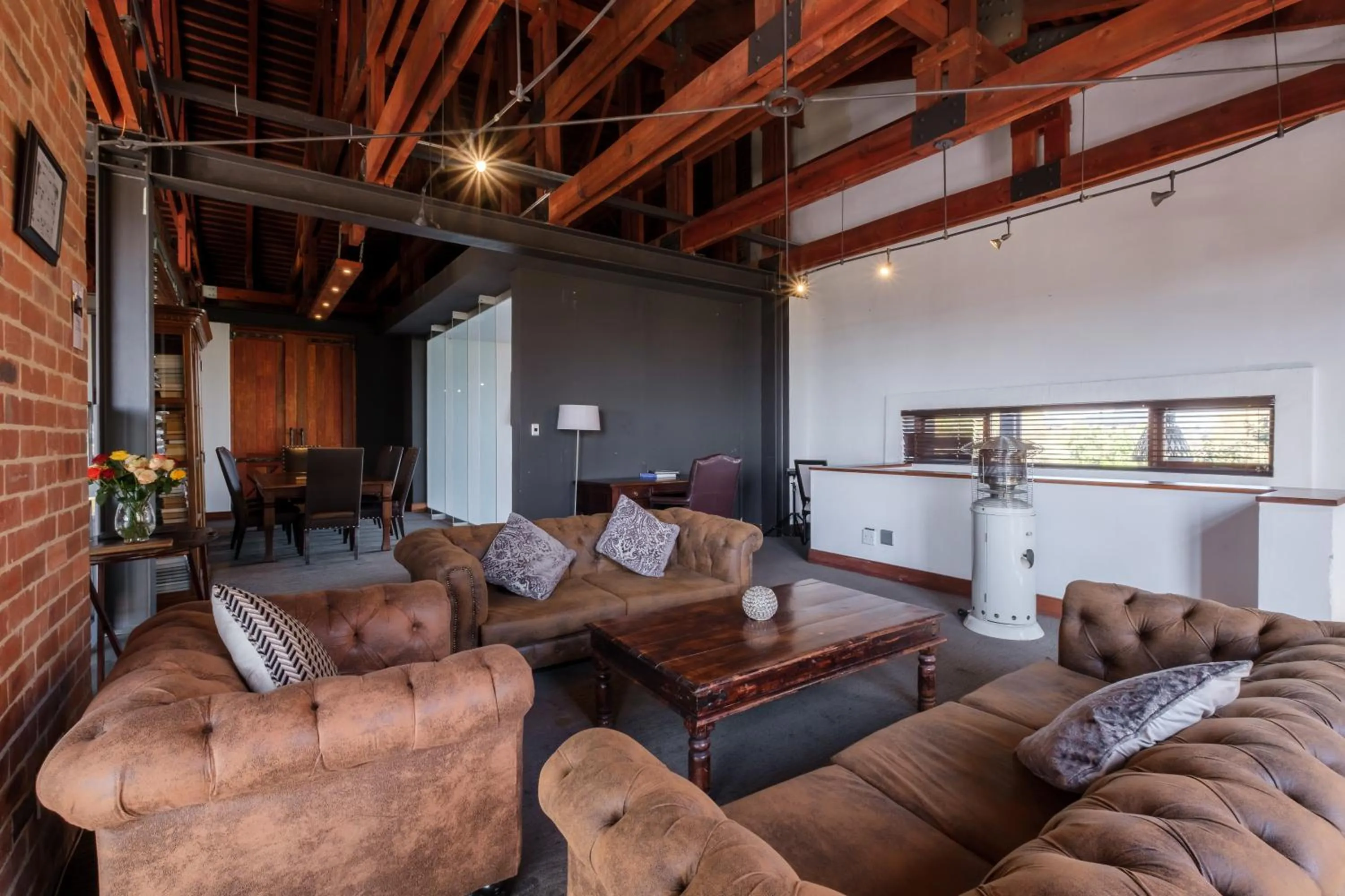 Riboville Boutique Hotel And Restaurant