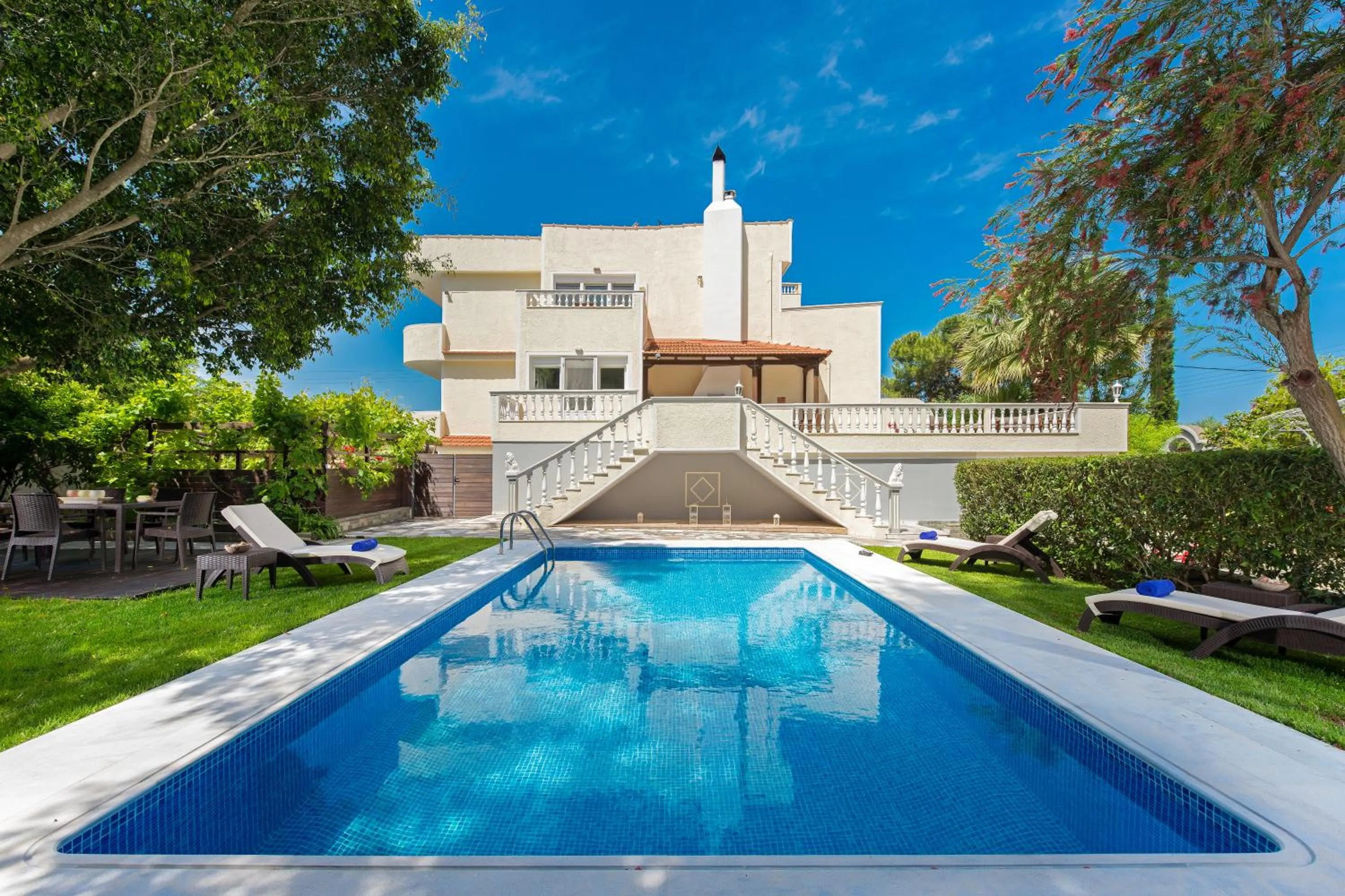 Garden view in Villa Small Paradise private pool, jacuzzi, BBQ, complete privacy