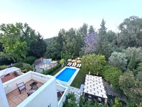 Villa Small Paradise private pool, jacuzzi, BBQ, complete privacy Villa Small Paradise private pool, jacuzzi, BBQ, complete privacy