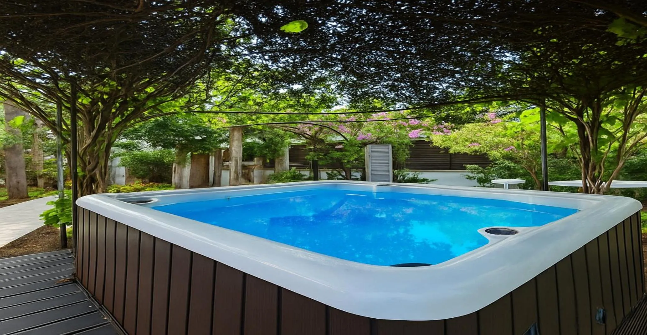Hot Tub in Villa Small Paradise private pool, jacuzzi, BBQ, complete privacy