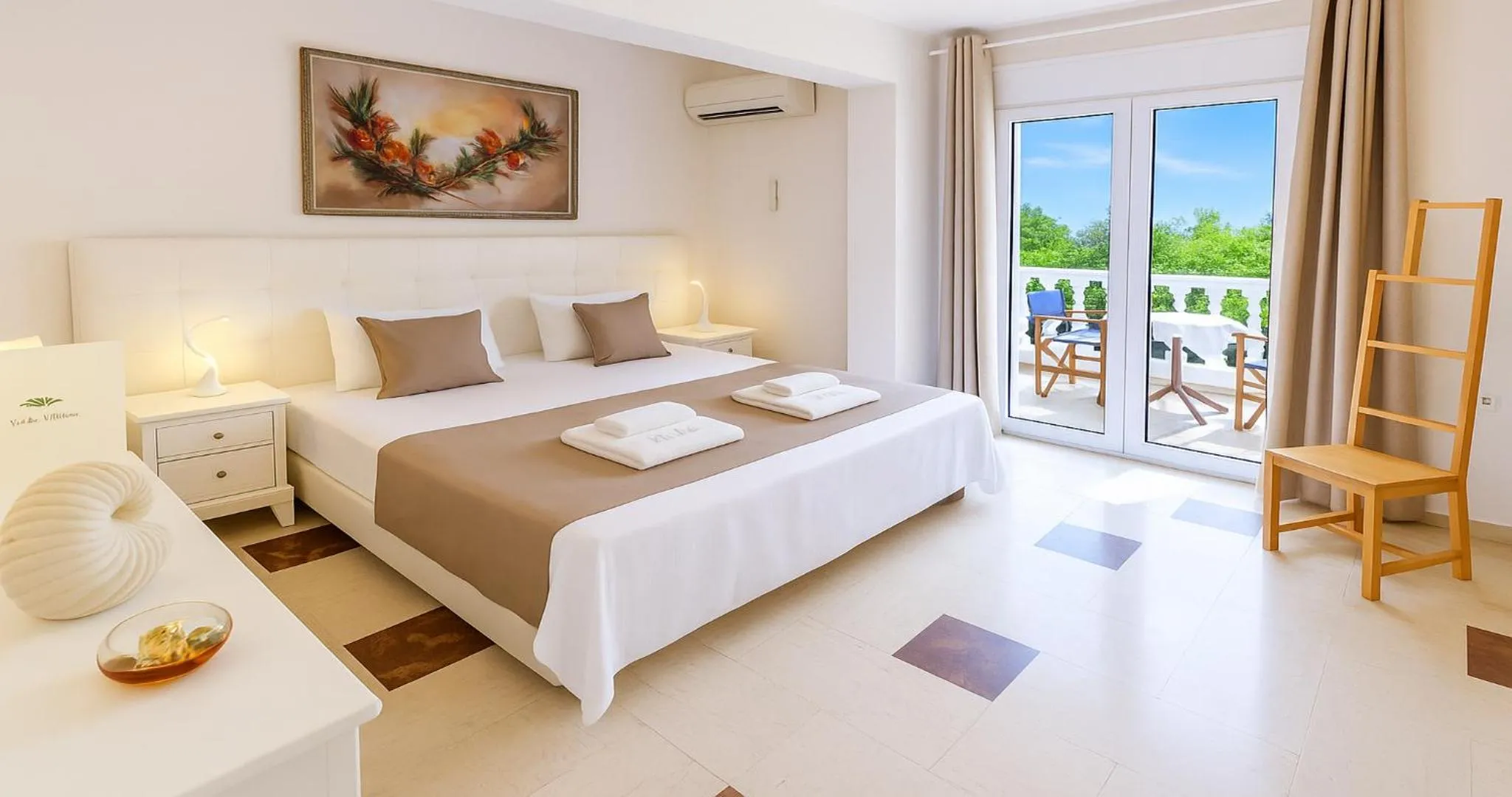 Bedroom, Bed in Villa Small Paradise private pool, jacuzzi, BBQ, complete privacy