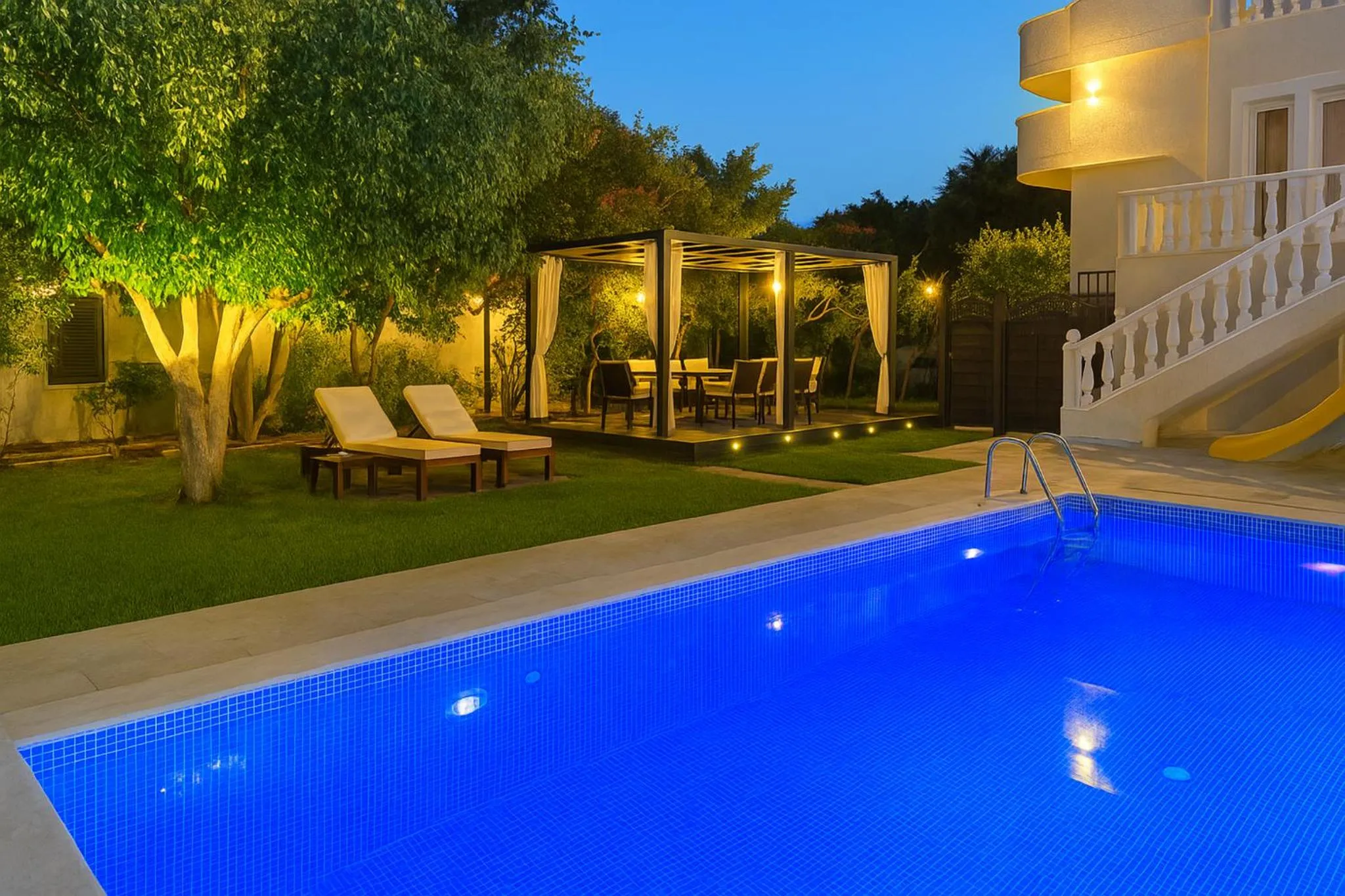 Garden in Villa Small Paradise private pool, jacuzzi, BBQ, complete privacy