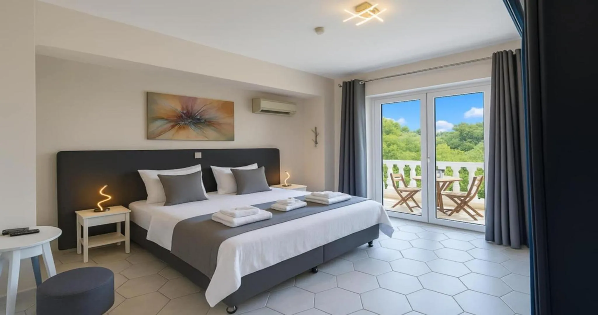 Bedroom, Bed in Villa Small Paradise private pool, jacuzzi, BBQ, complete privacy