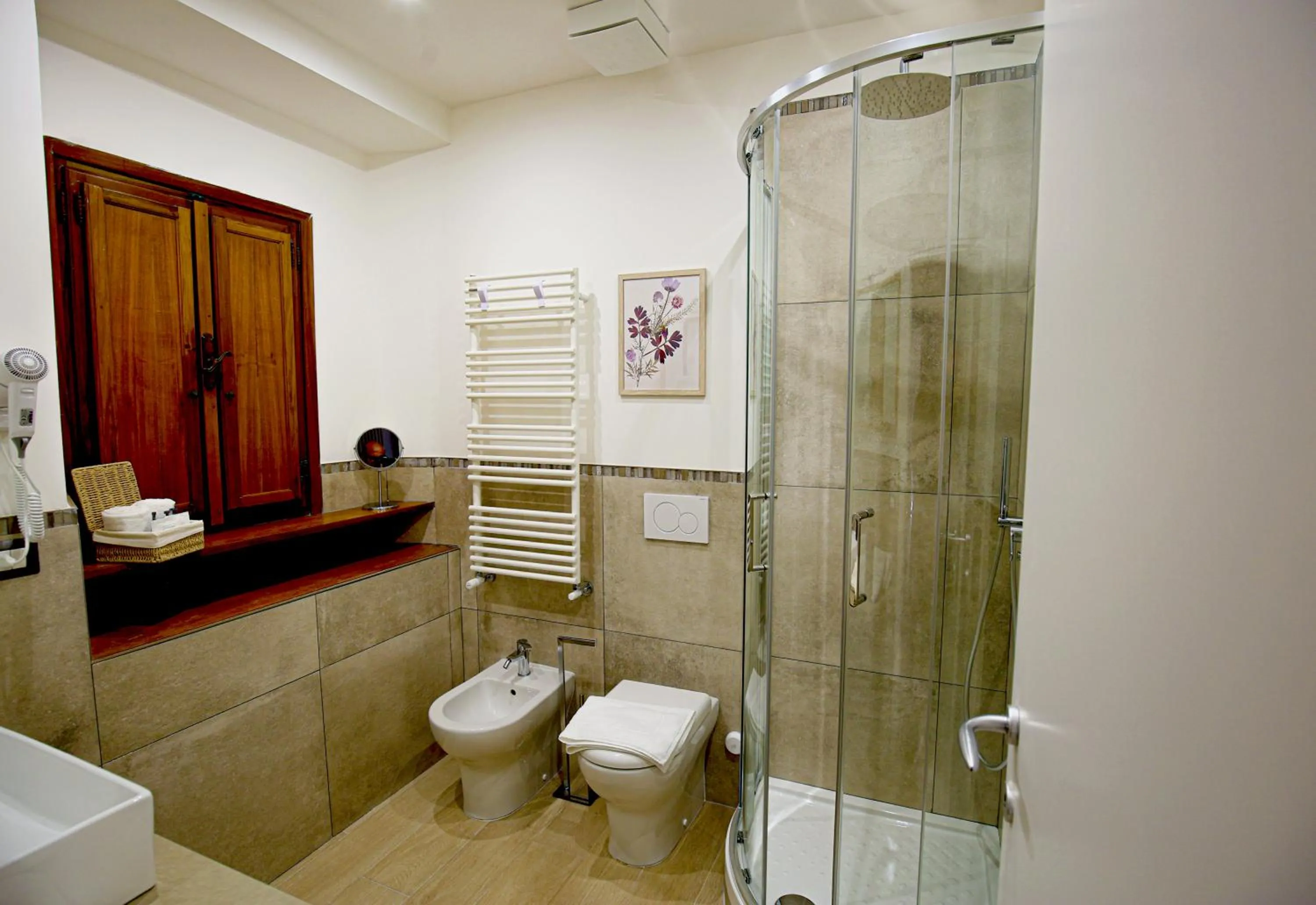 Shower in Colosseum Maison