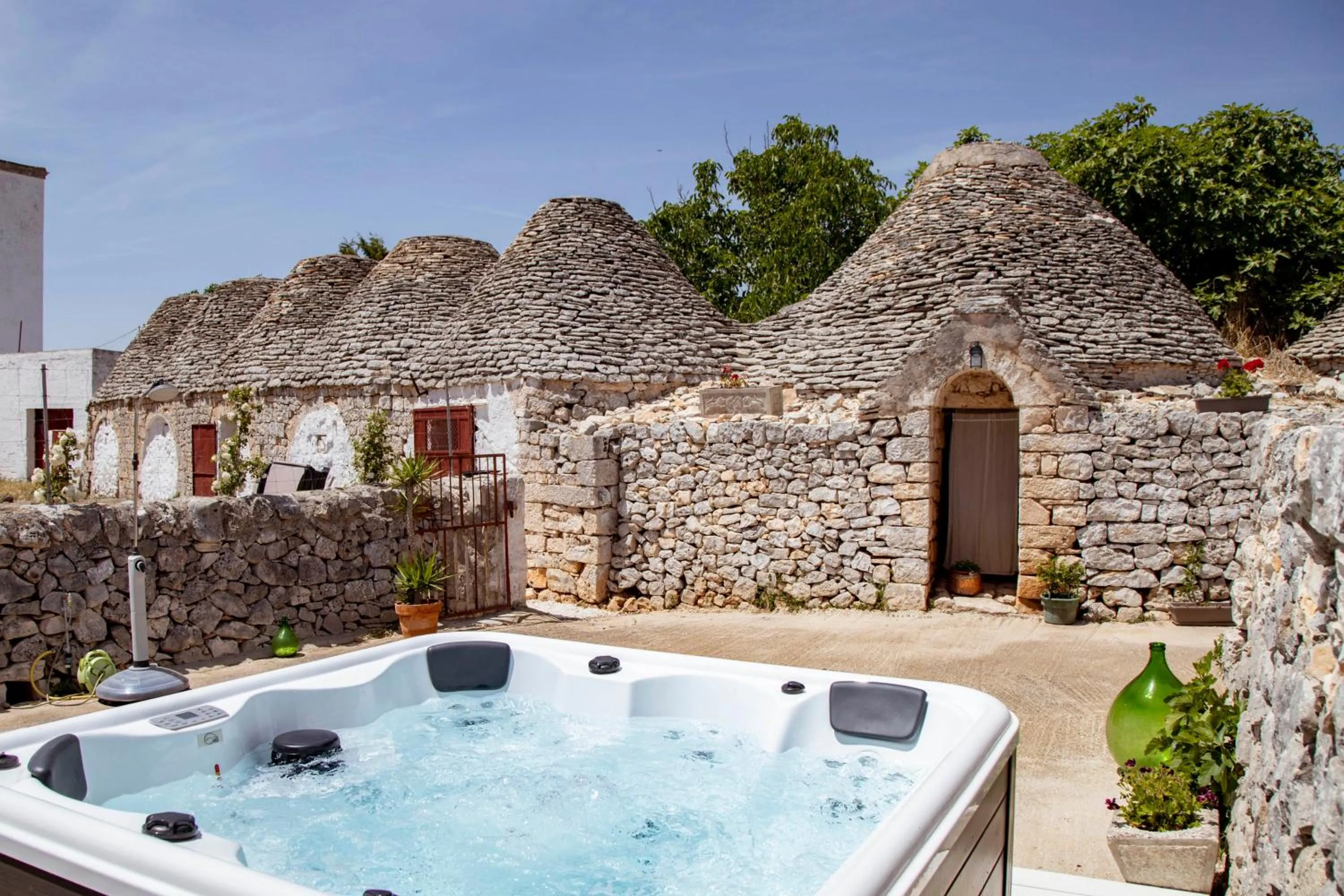 Hot Tub in Masseria Murgia Albanese