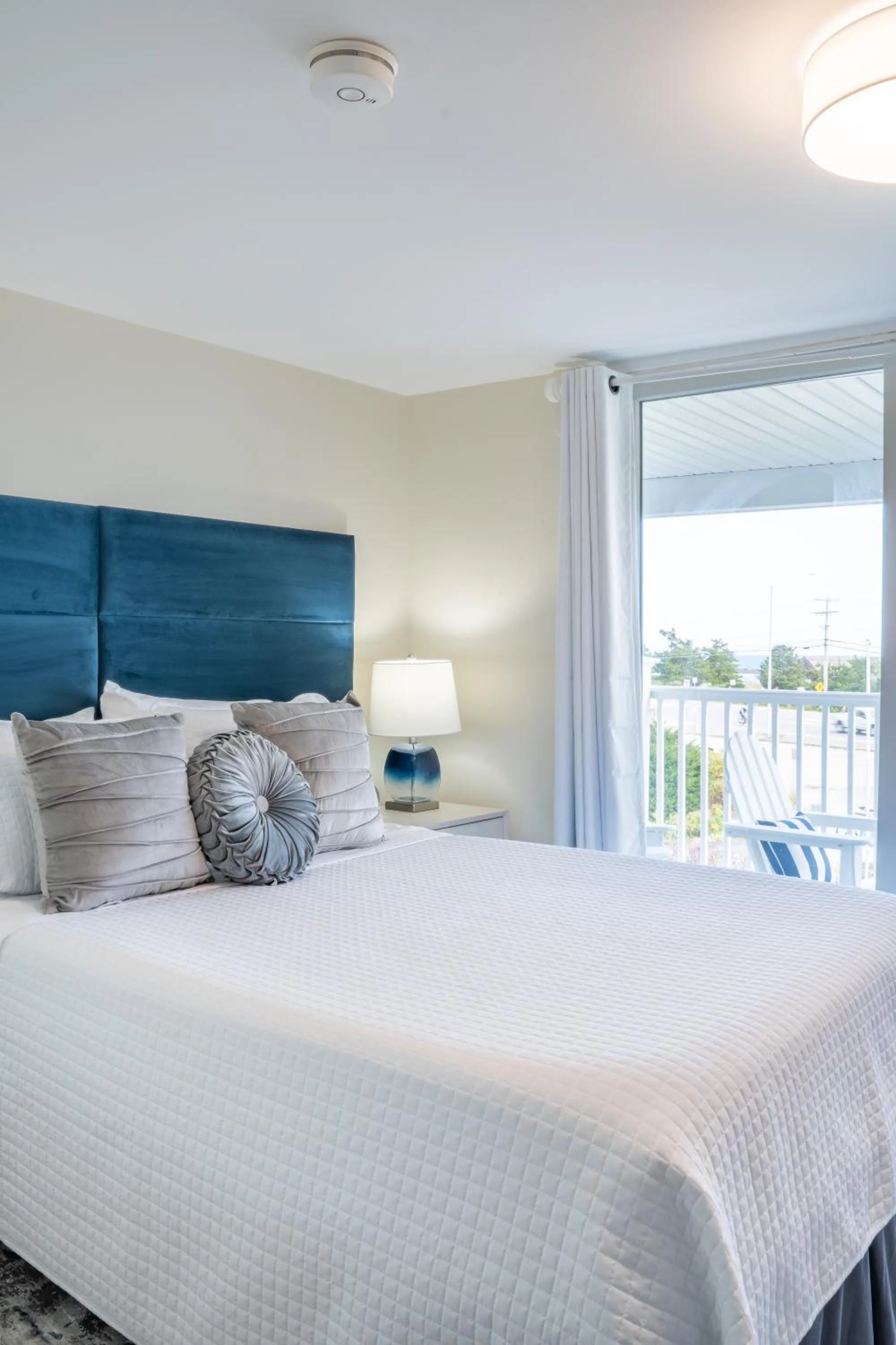 Bedroom, Bed in 935 Ocean, a Beachside Inn