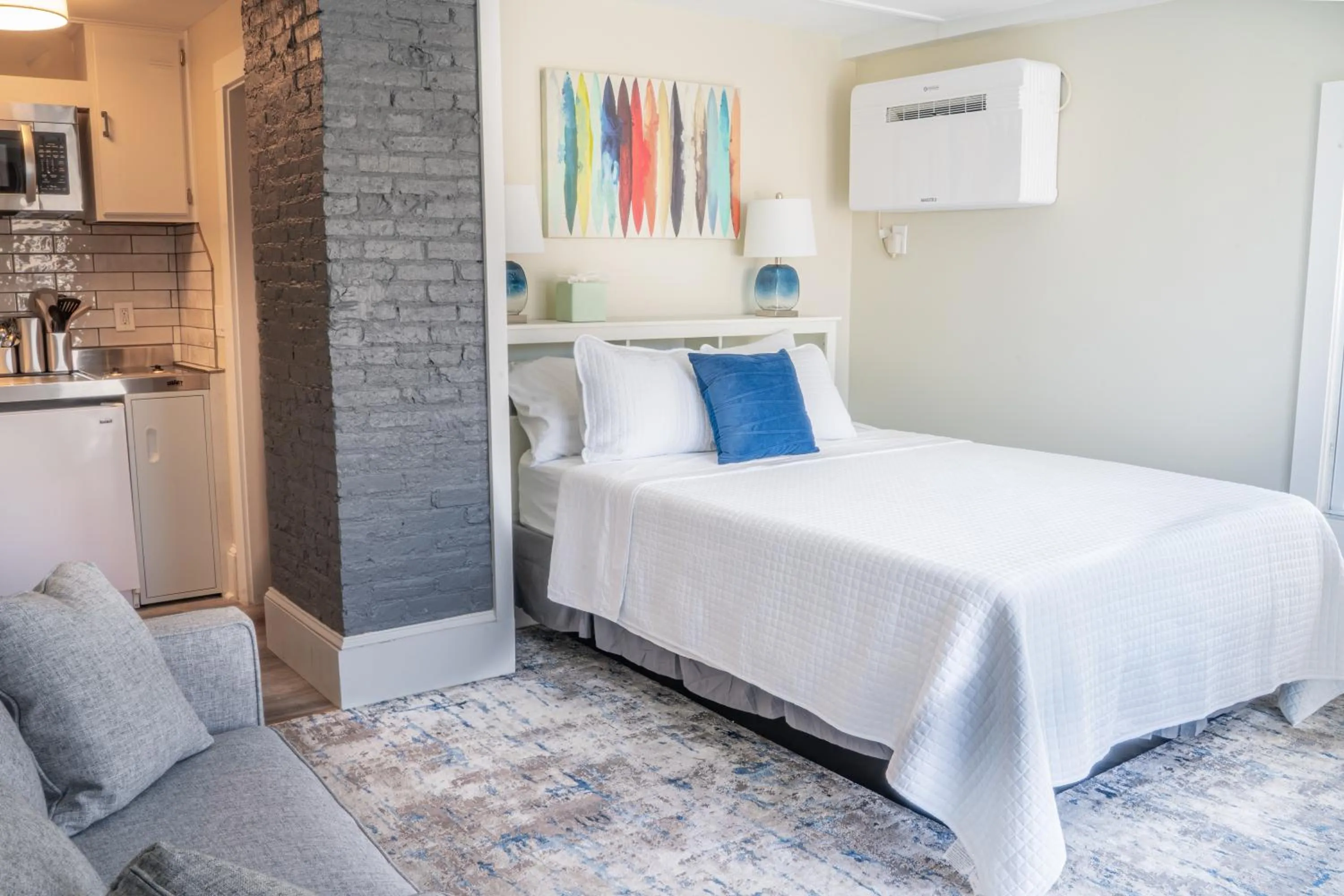 Bed in 935 Ocean, a Beachside Inn