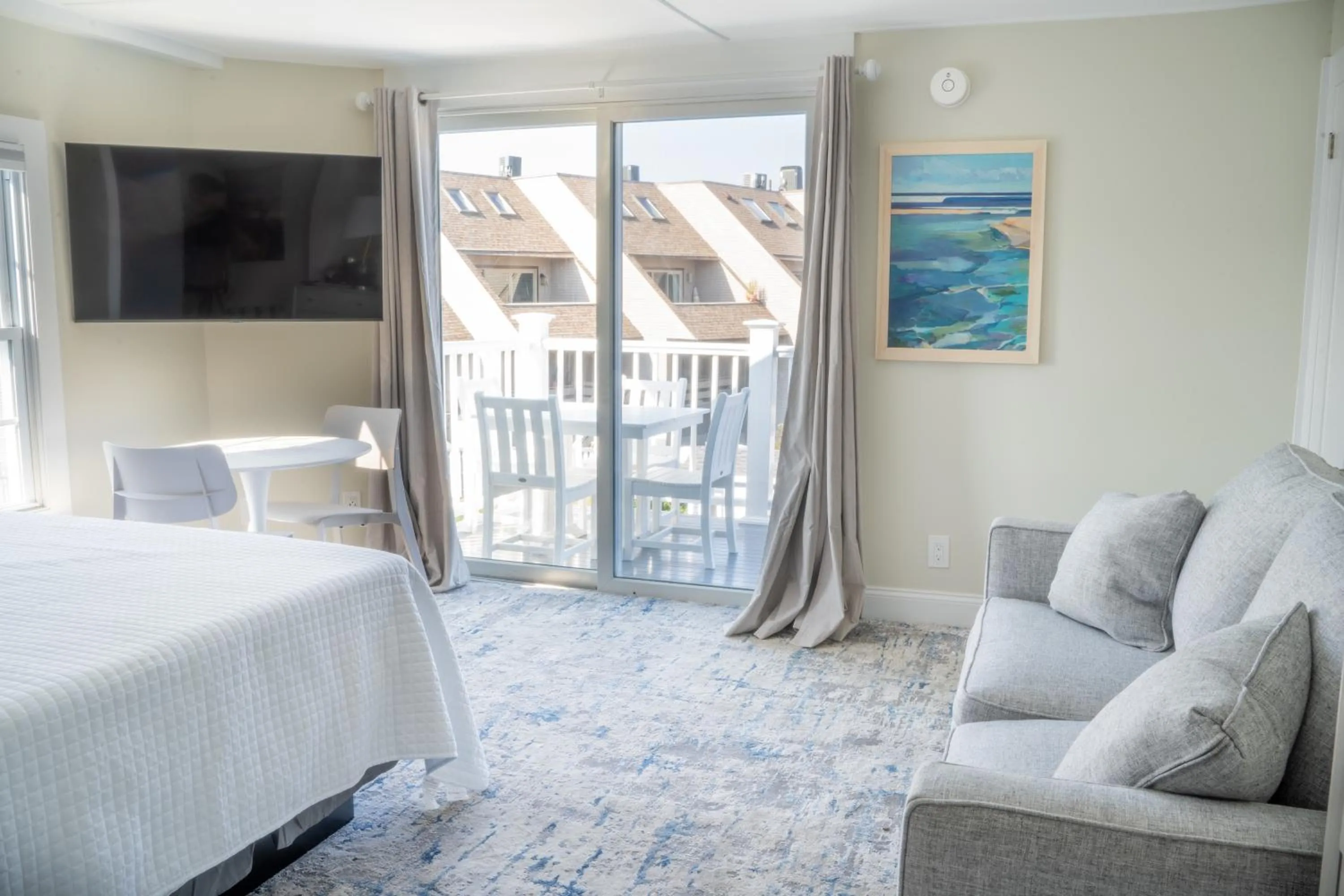 Photo of the whole room, Bed in 935 Ocean, a Beachside Inn