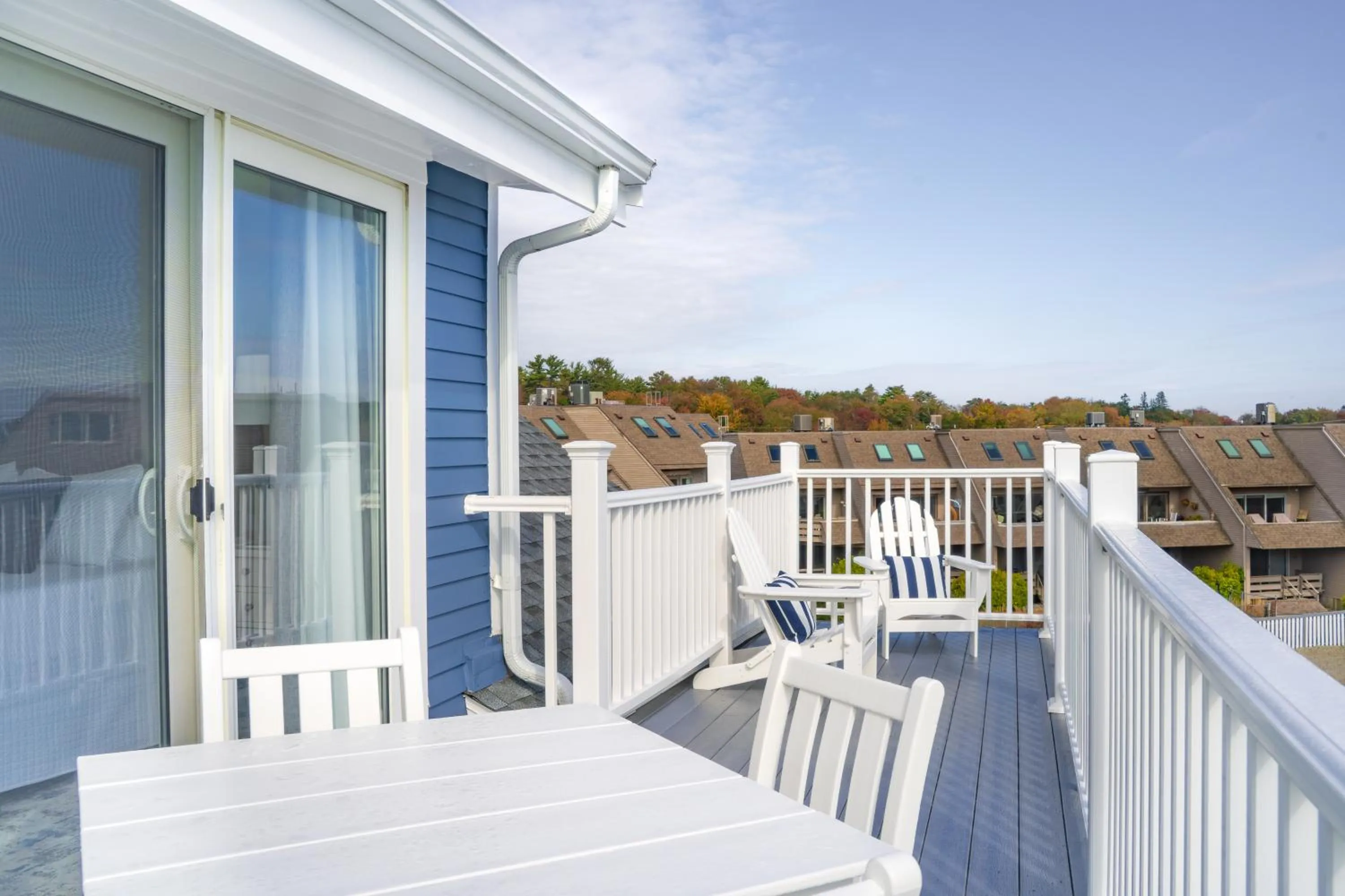 Balcony/Terrace in 935 Ocean, a Beachside Inn