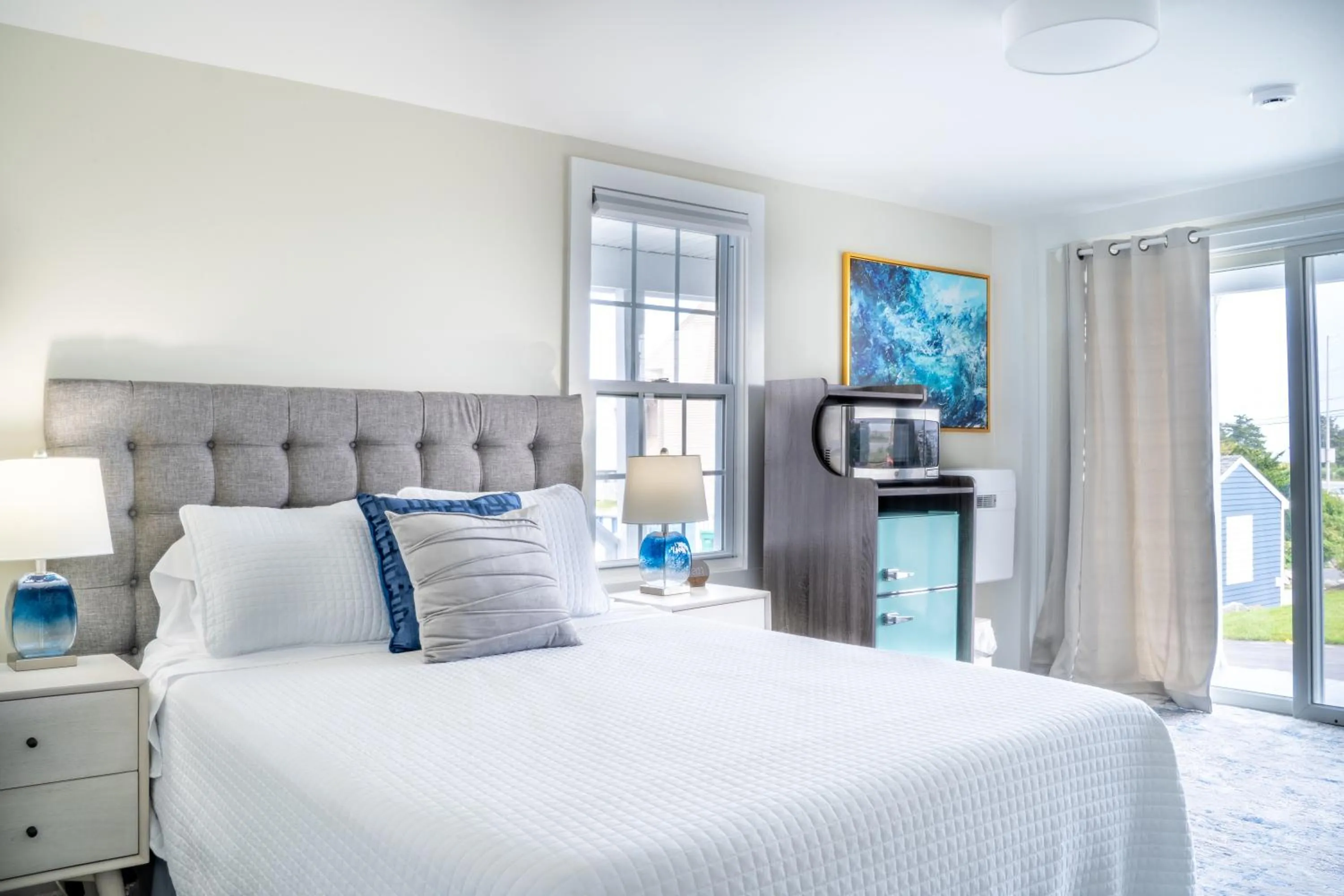 Photo of the whole room, Bed in 935 Ocean, a Beachside Inn