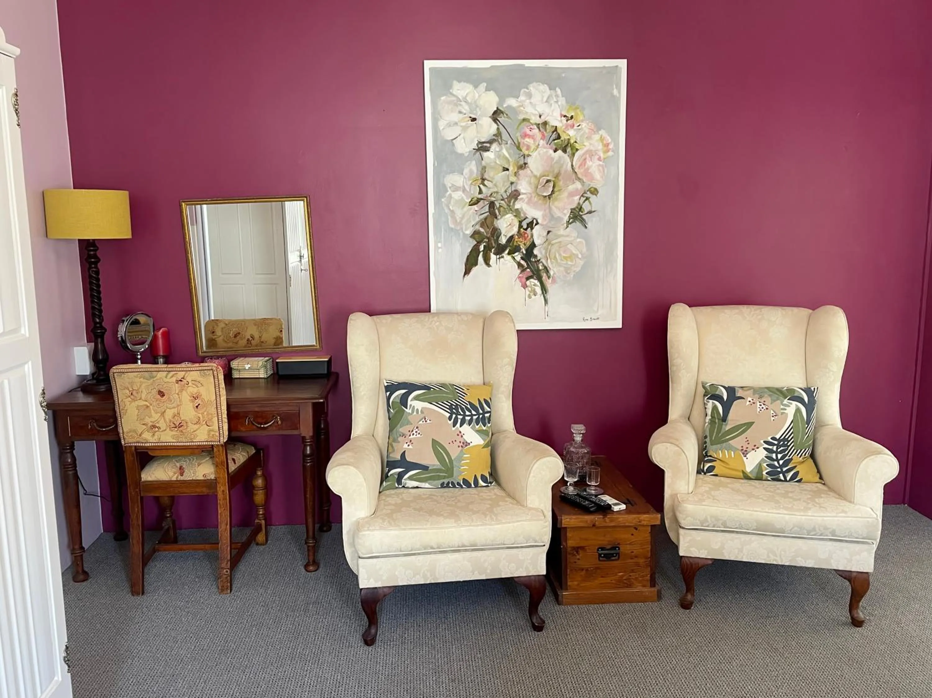 Seating area in Paternoster Manor