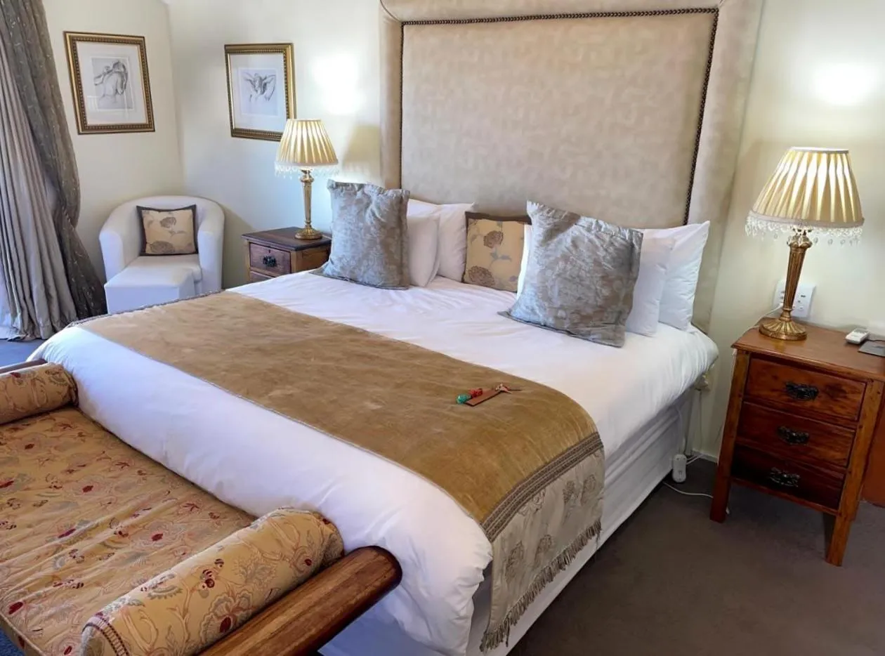 Bed in Paternoster Manor