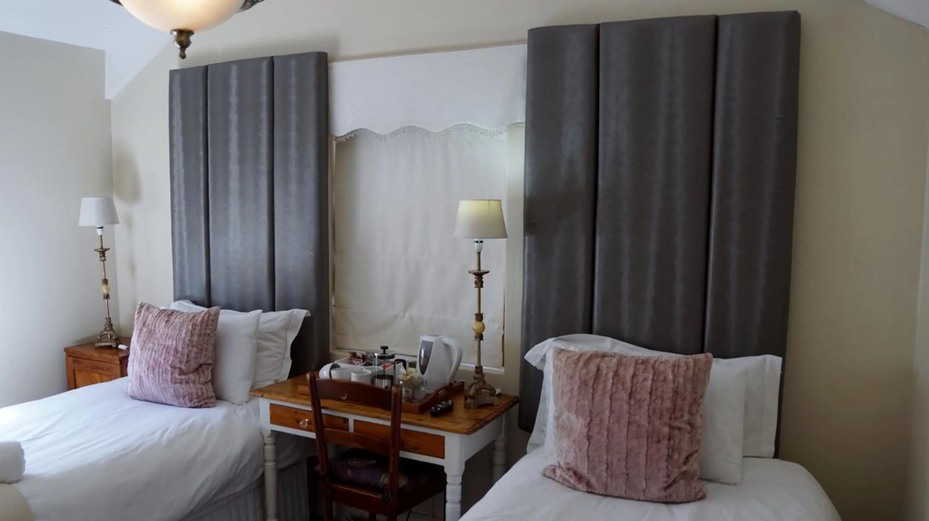 Bed in Paternoster Manor