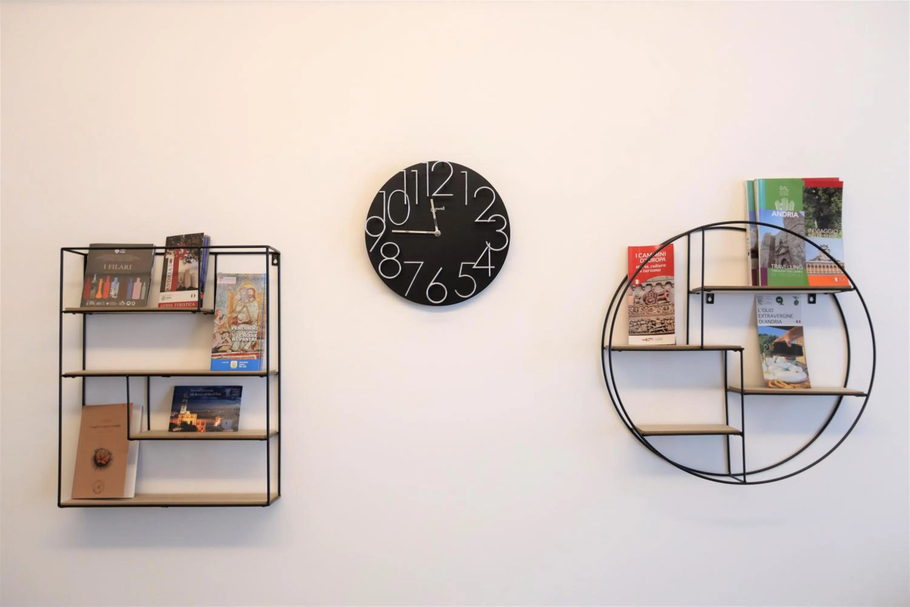 Floor plan in MozÁrt Bed & Breakfast - Affittacamere