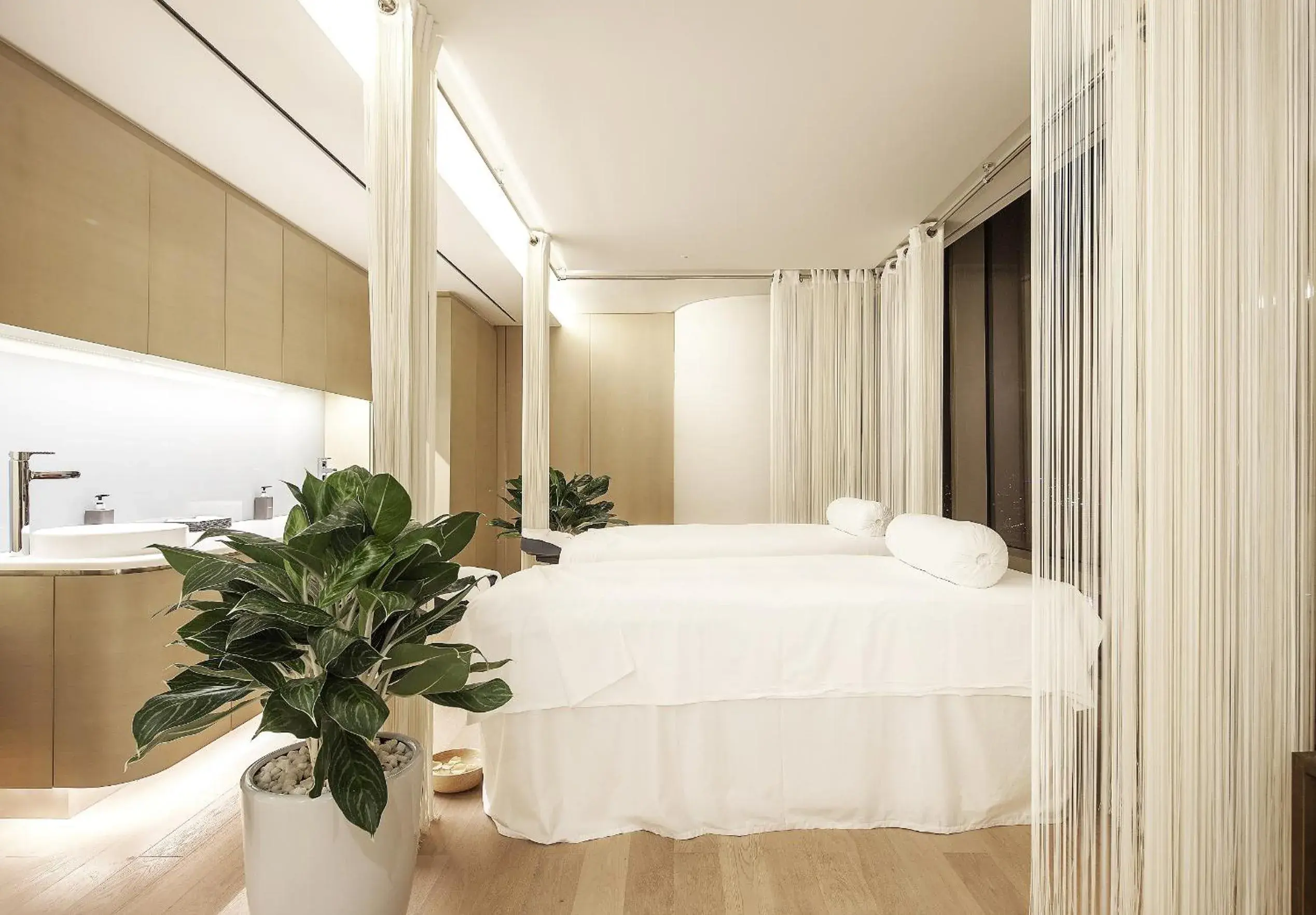 Spa and wellness centre/facilities, Bed in Lotte Hotel Hanoi Spa and wellness centre/facilities, Bed in Lotte Hotel Hanoi