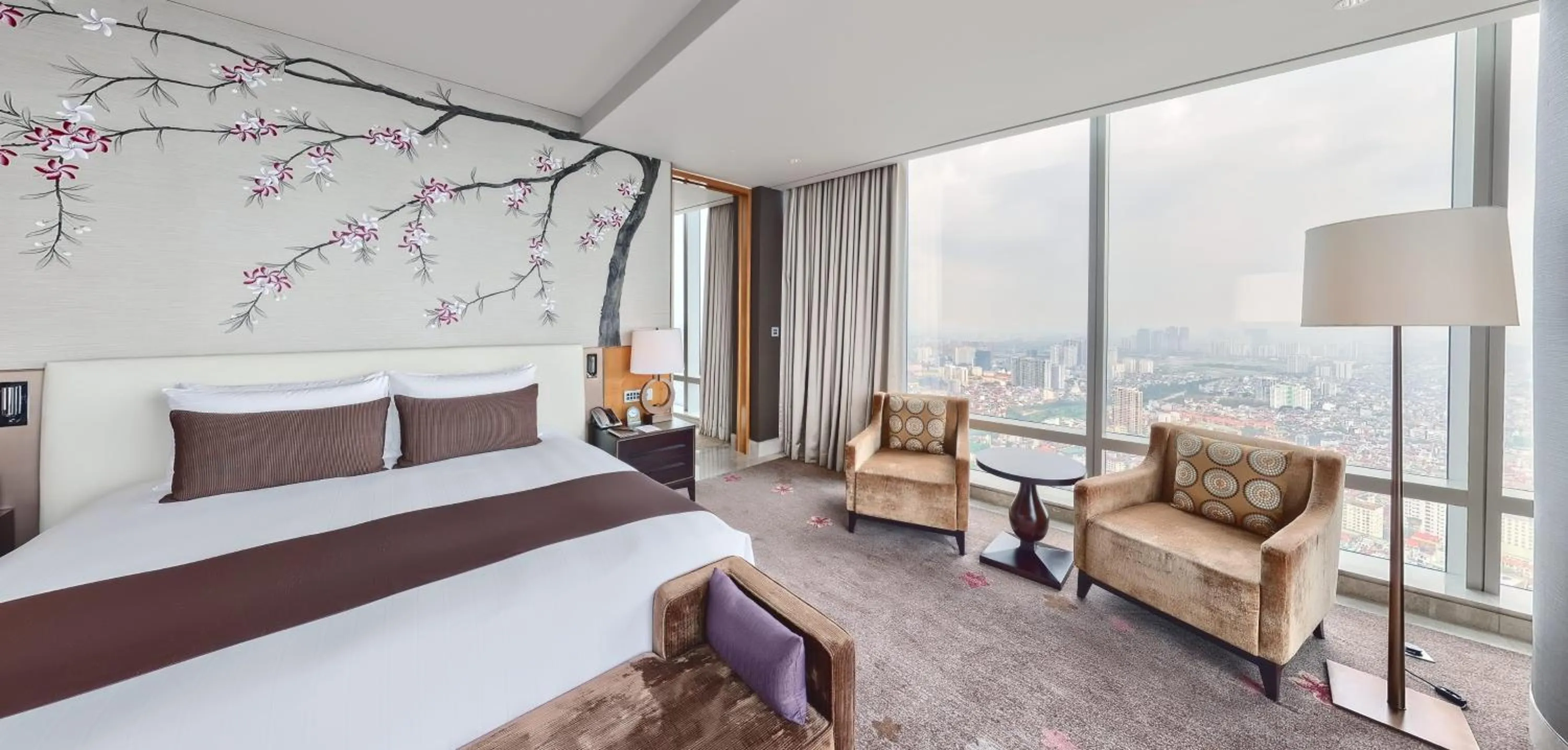 Bedroom, Bed in Lotte Hotel Hanoi