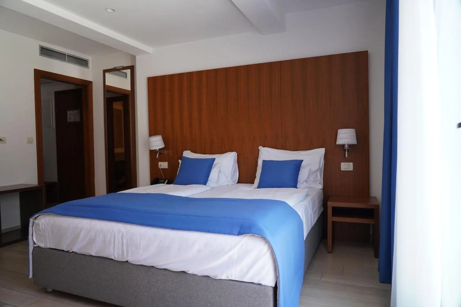 Bed in Aparthotel Miramare