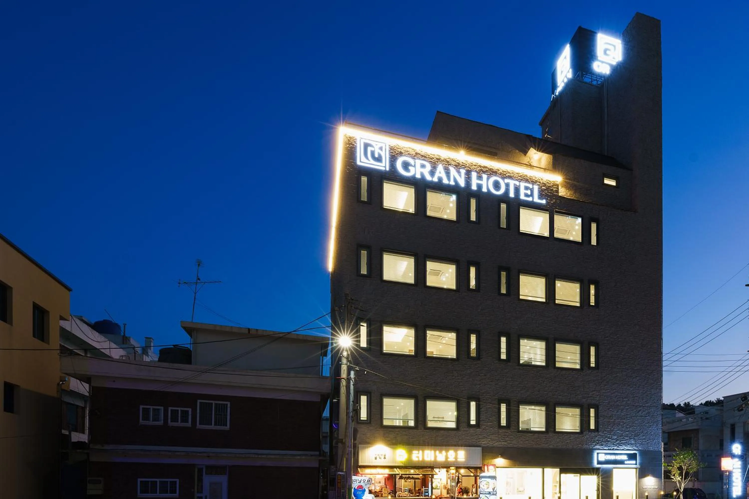Property building in Gran Hotel