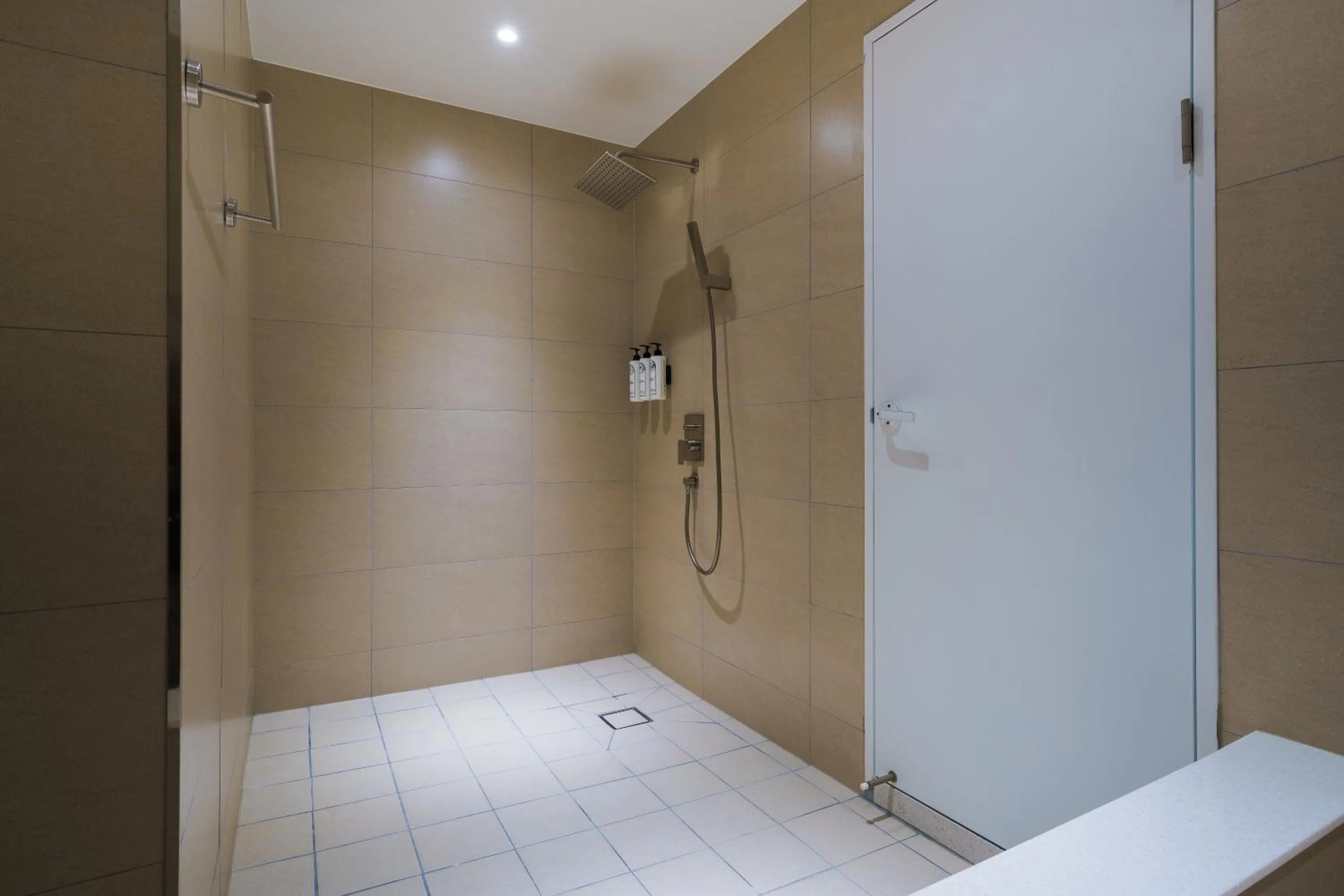 Shower in Gran Hotel