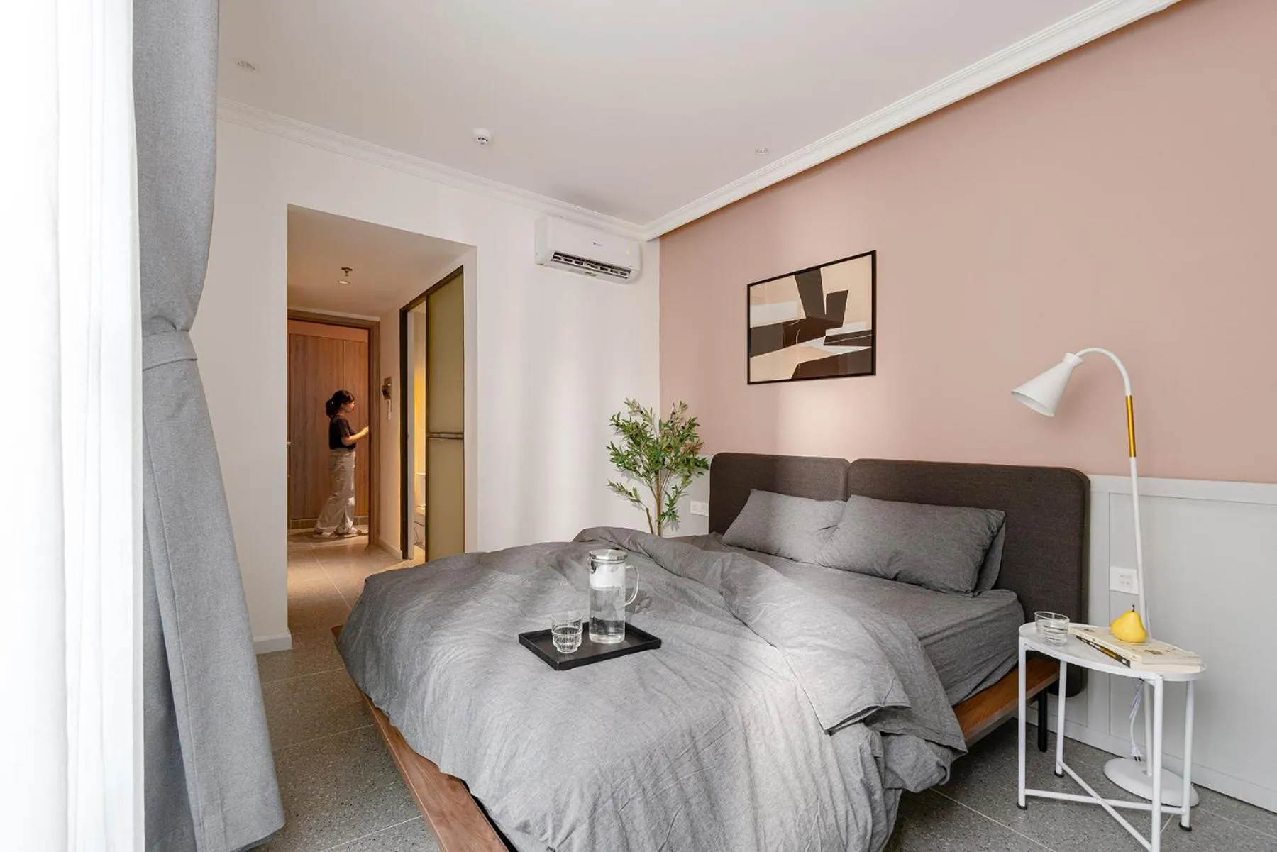 Bed in M Village Living Hoàng Văn Thụ