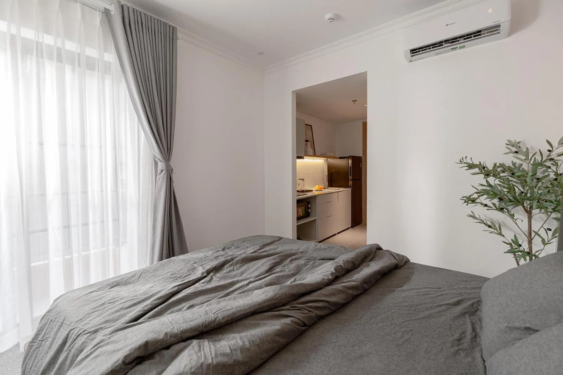 Bed in M Village Living Hoàng Văn Thụ