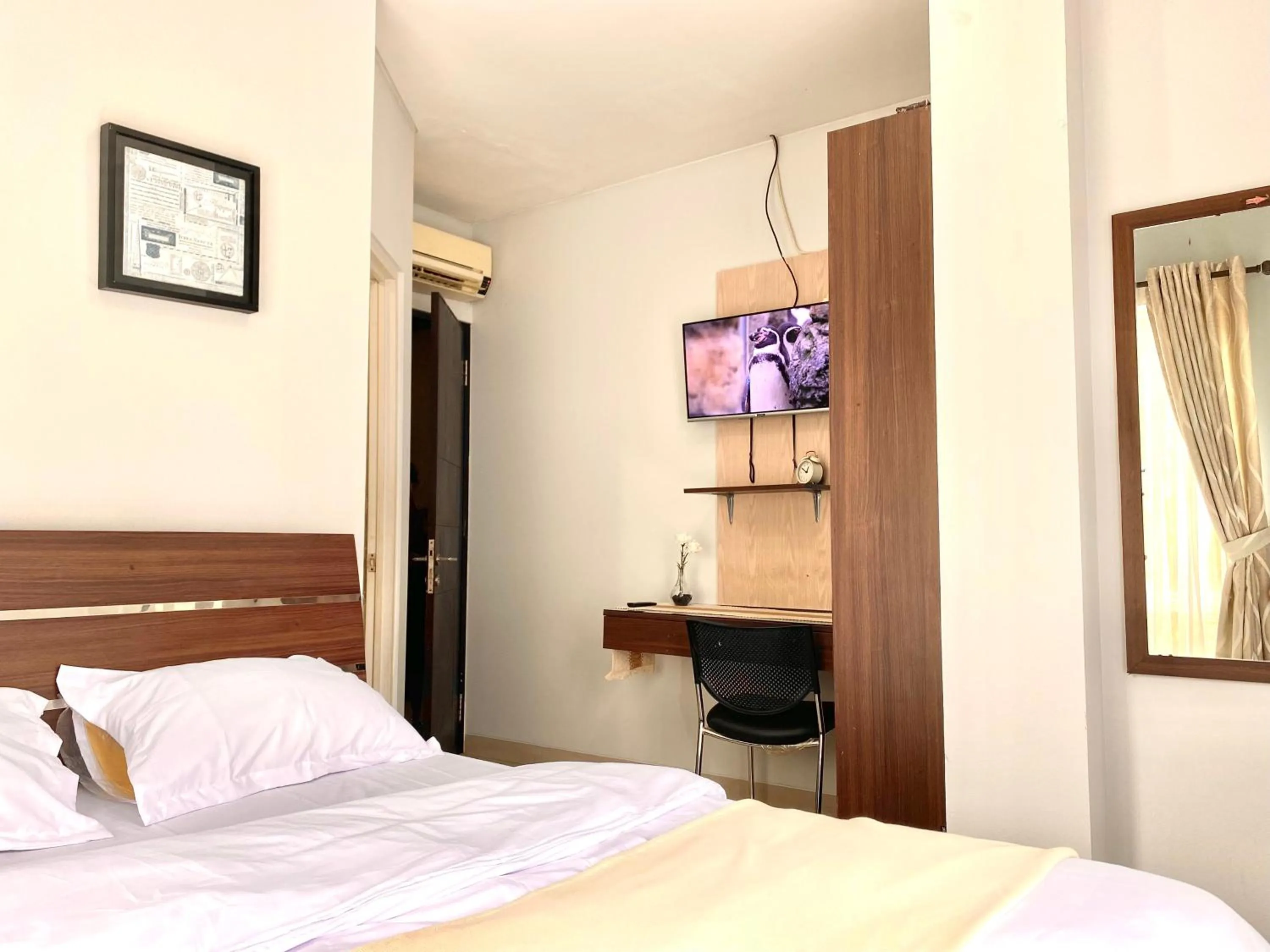 Bed in Behomy Corner Eight Lippo Karawaci