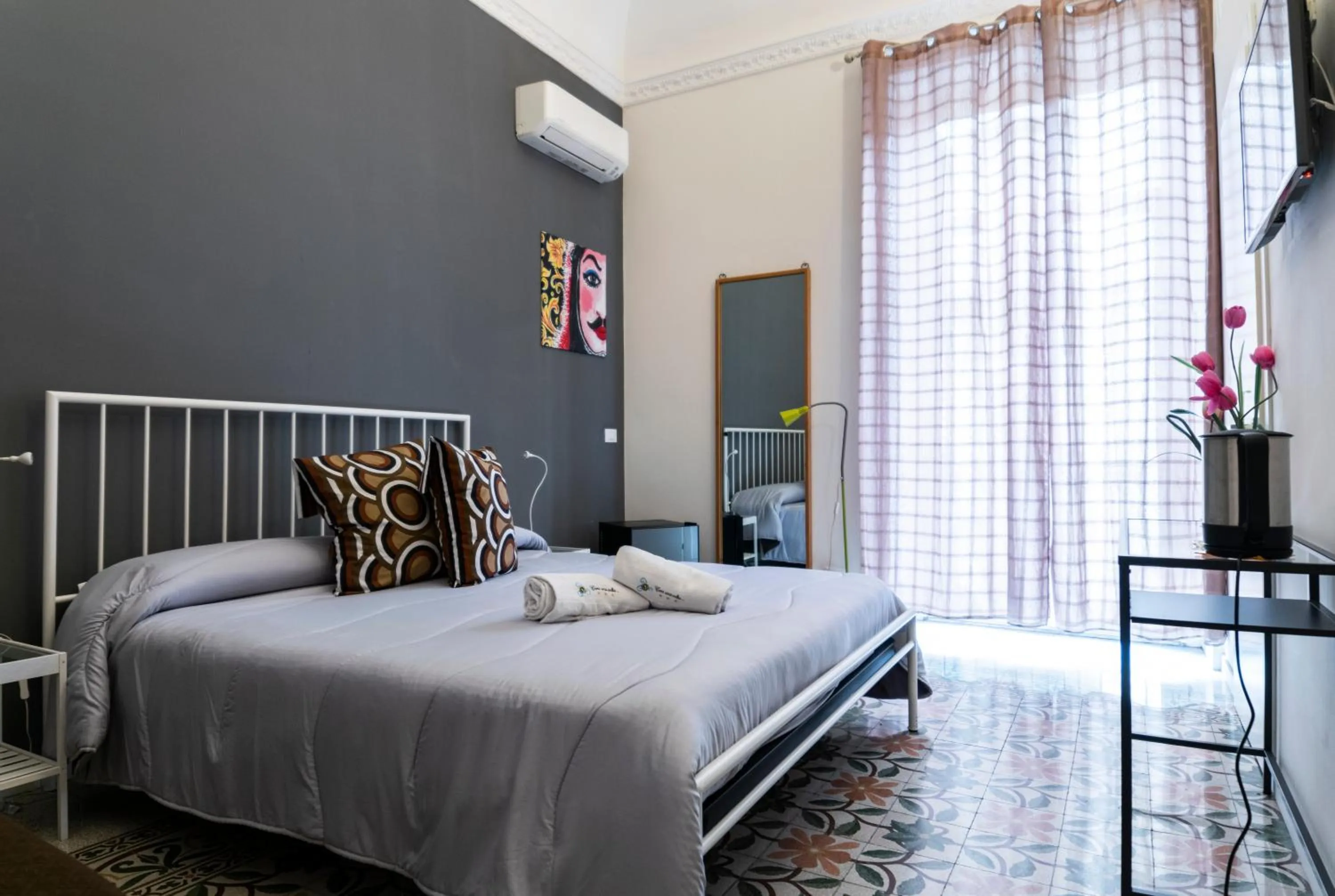 Photo of the whole room, Bed in C'era Una Volta