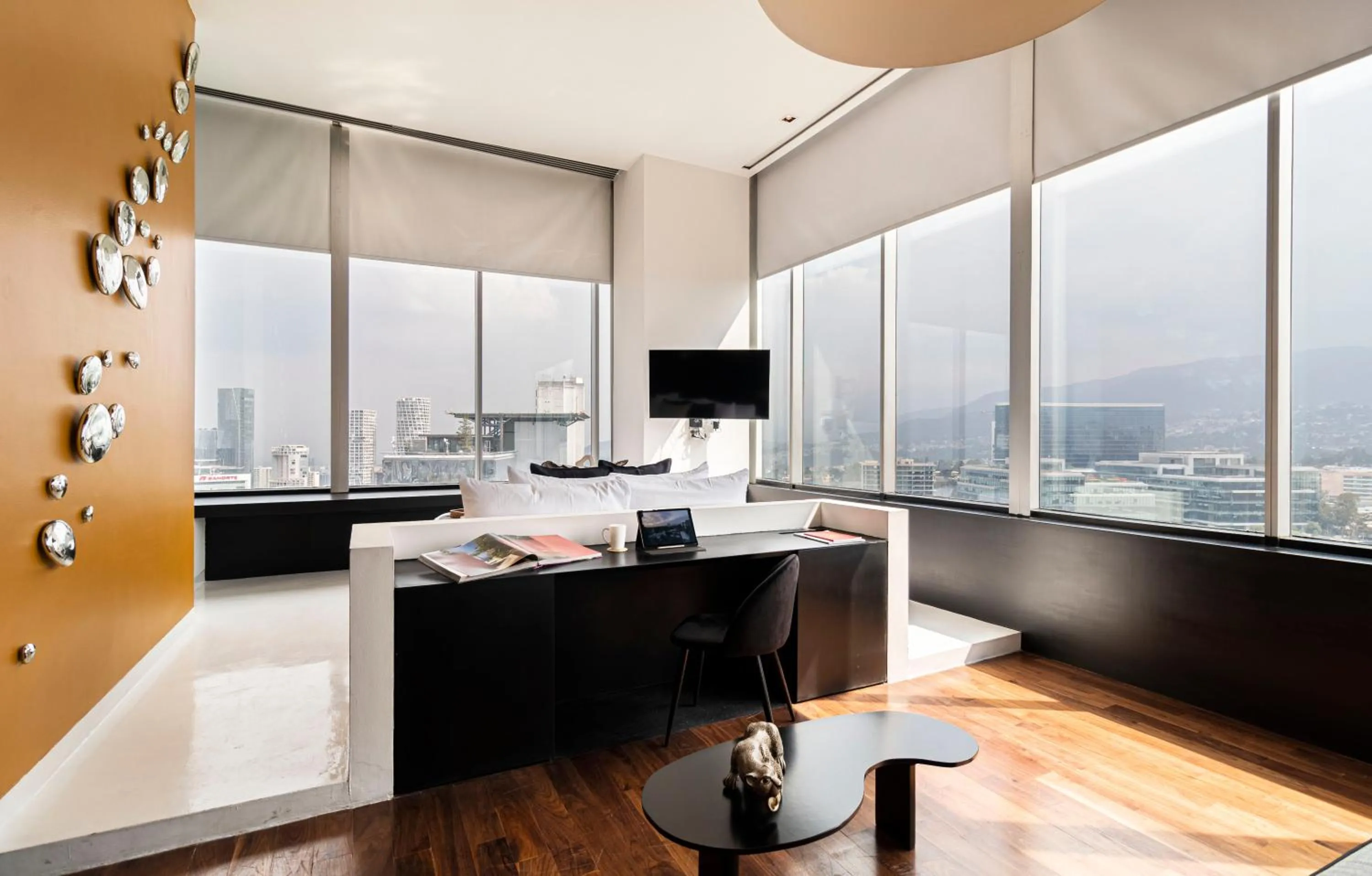 TV and multimedia in Kukun Escape Santa Fe