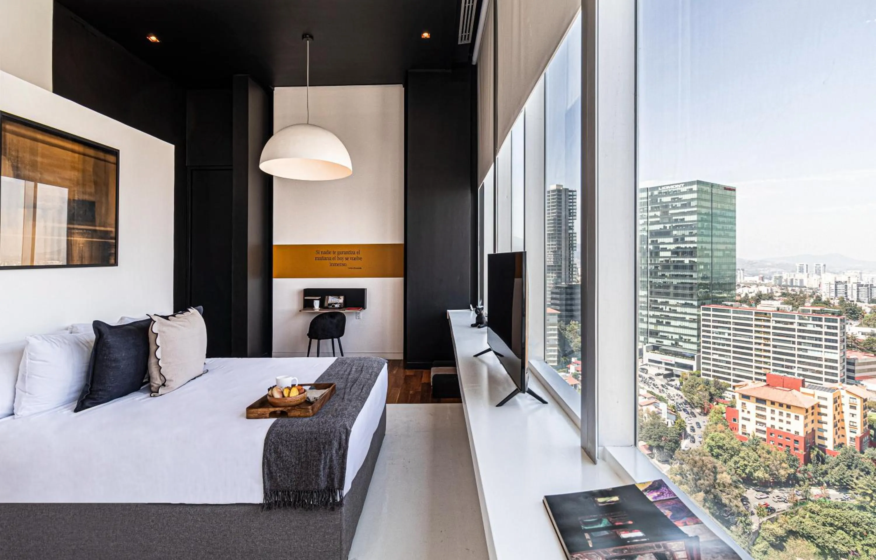 Photo of the whole room, Bed in Kukun Escape Santa Fe