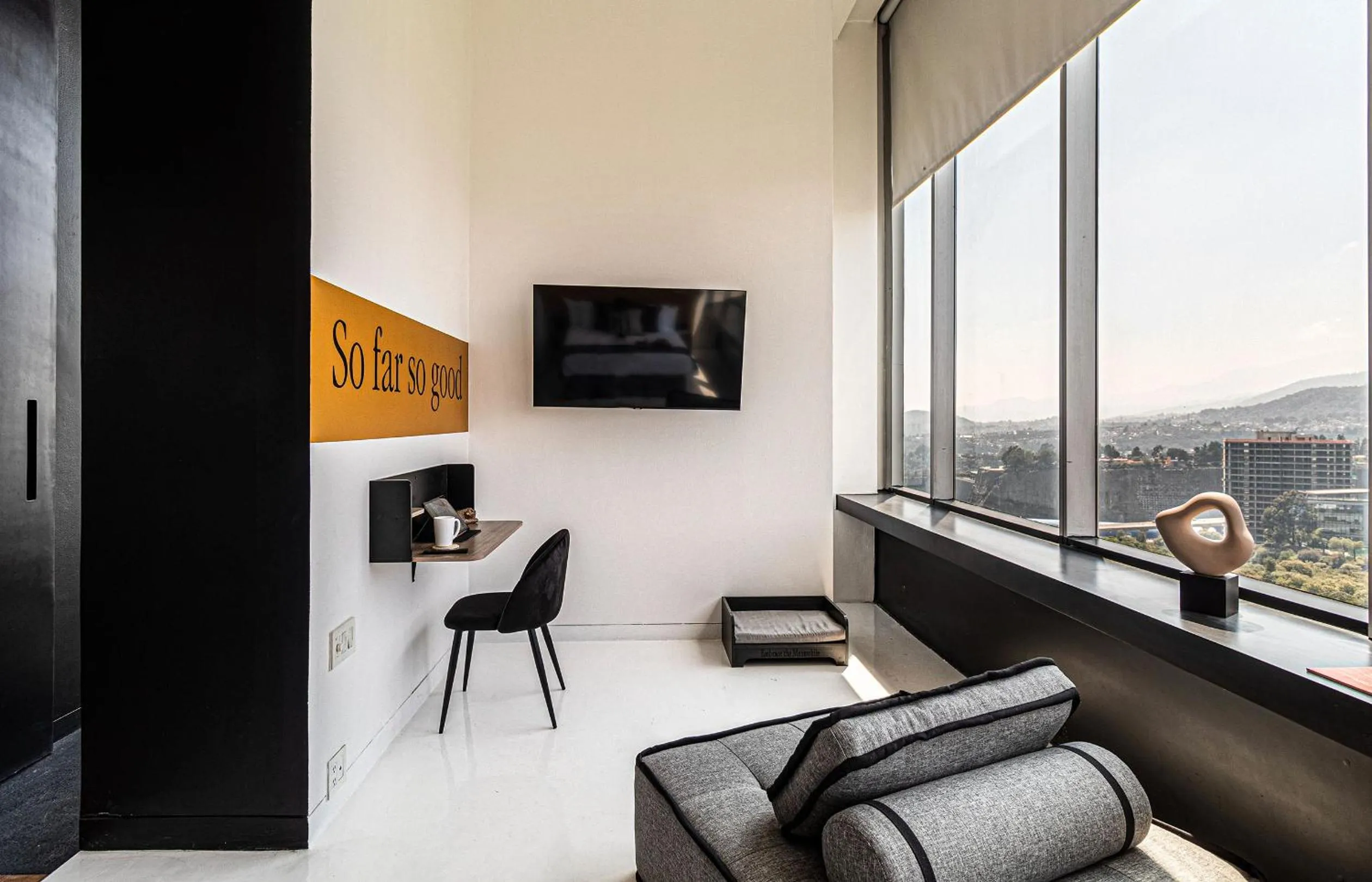 Seating area in Kukun Escape Santa Fe