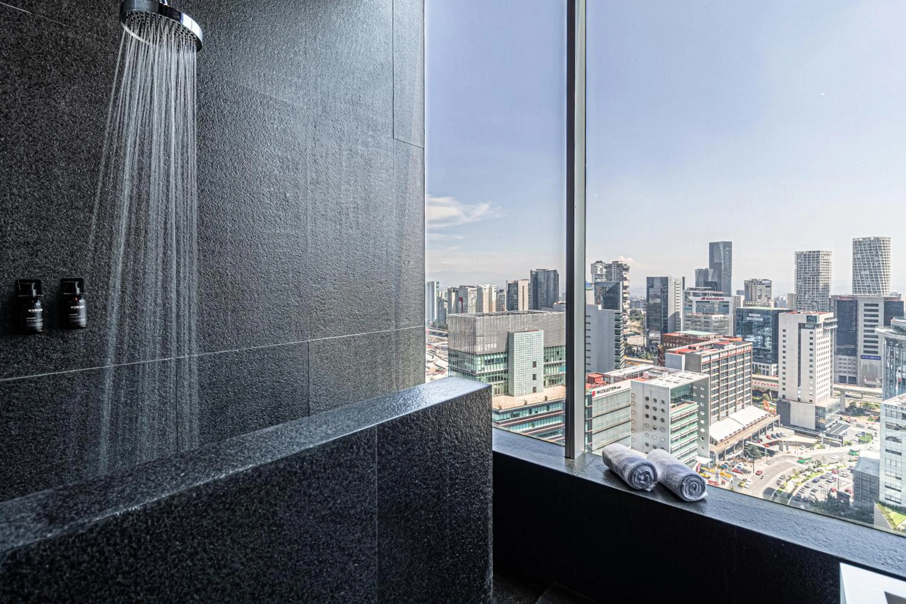 Bathroom in Kukun Escape Santa Fe