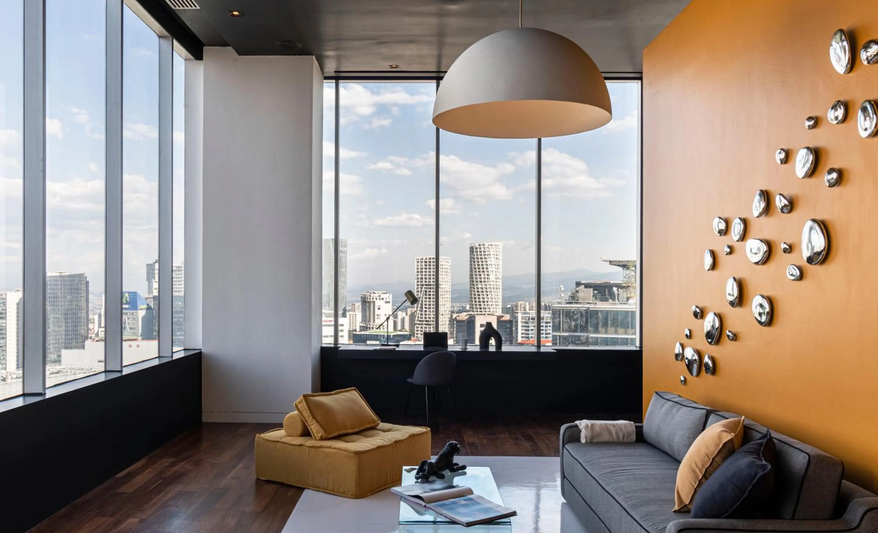 Living room in Kukun Escape Santa Fe