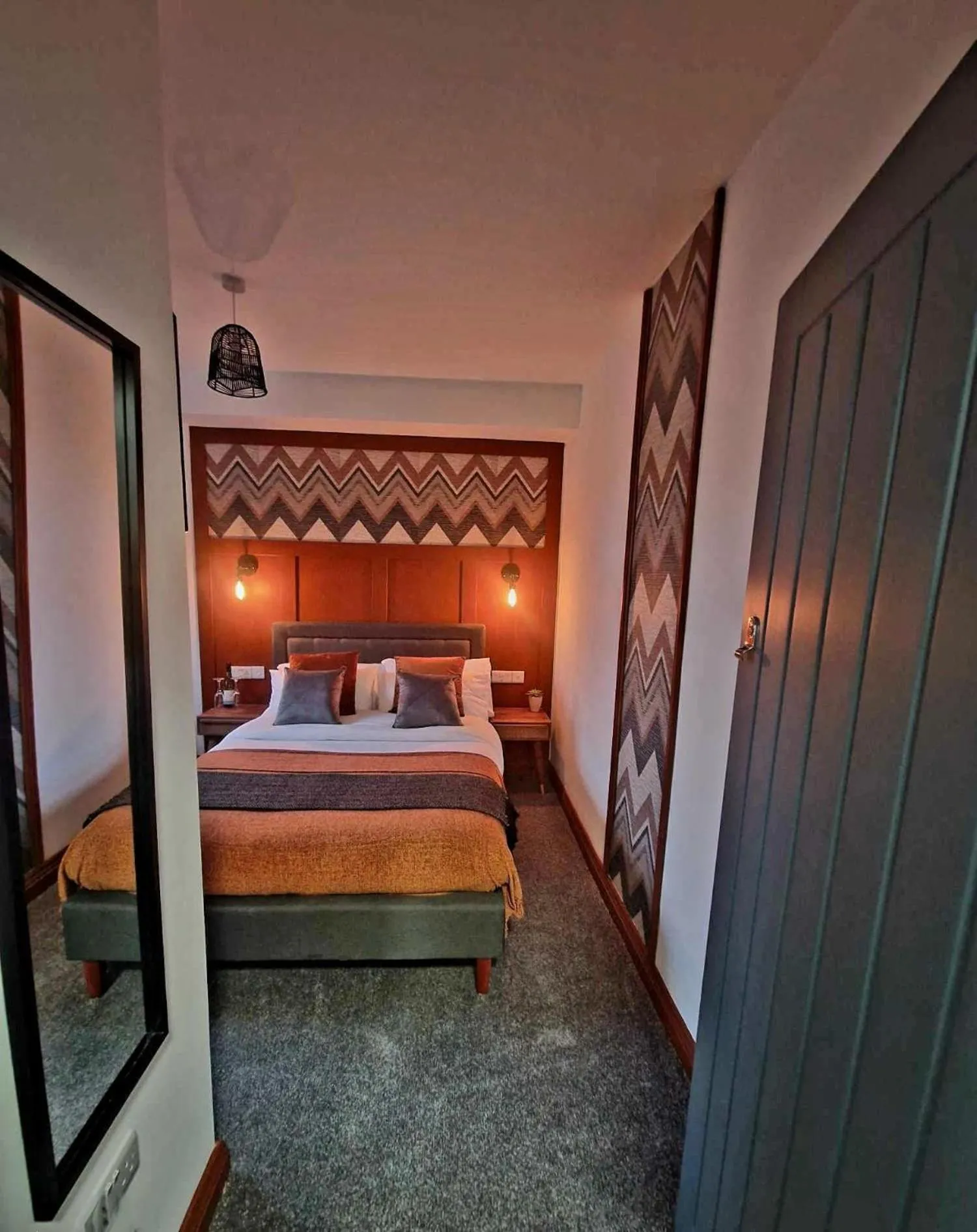 Bedroom, Bed in The Coastal Hideaway