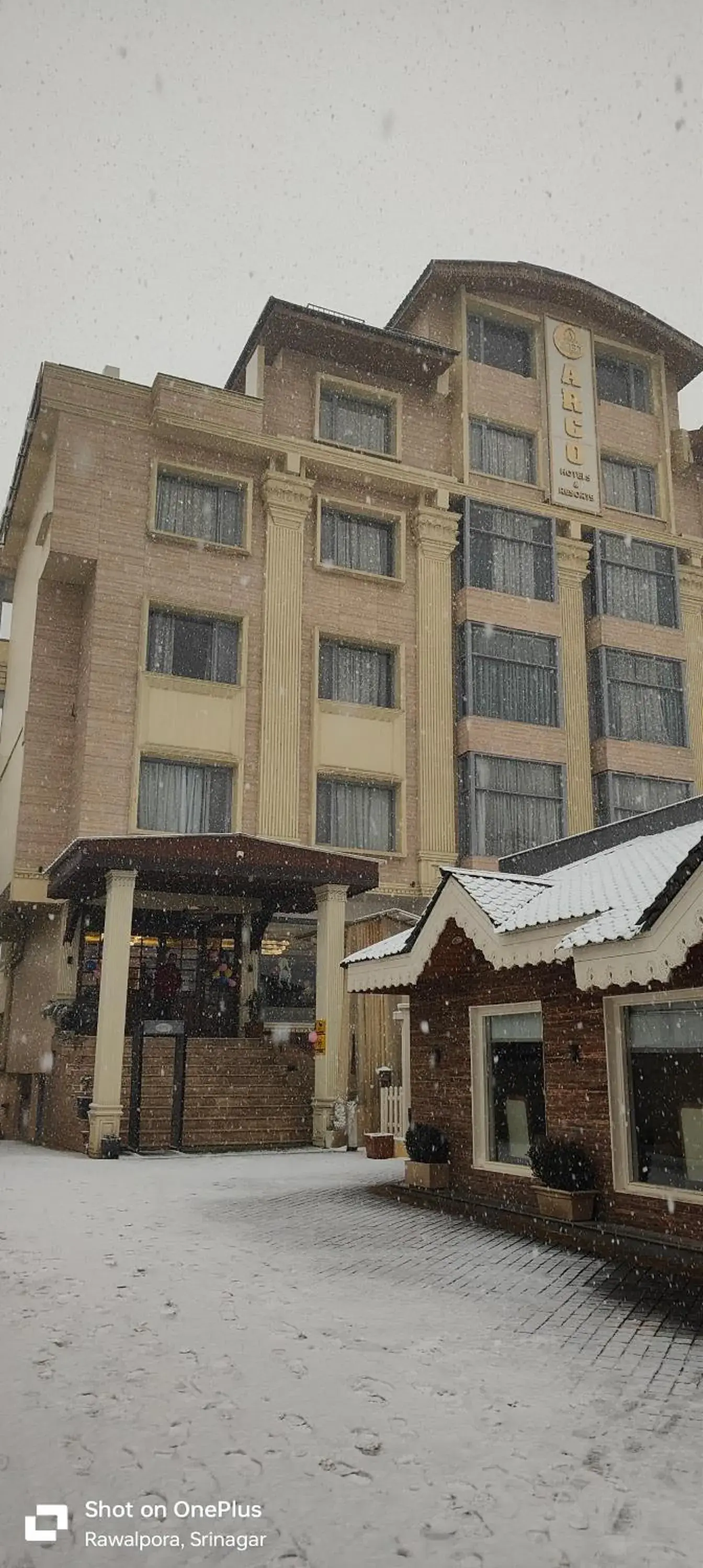 Property building in ARCO Hotels and Resorts Srinagar Property building in ARCO Hotels and Resorts Srinagar