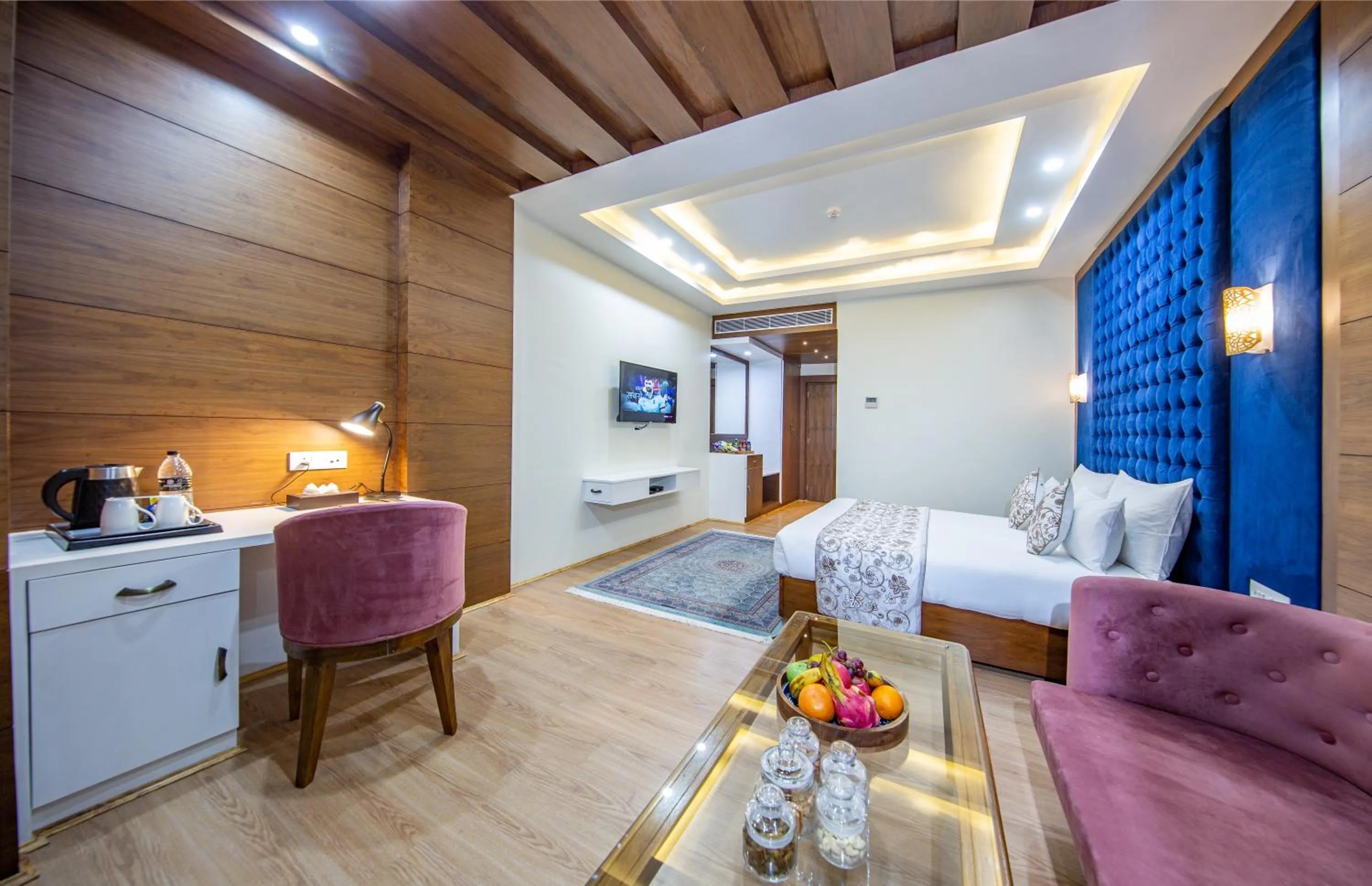 Seating area, Bed in ARCO Hotels and Resorts Srinagar