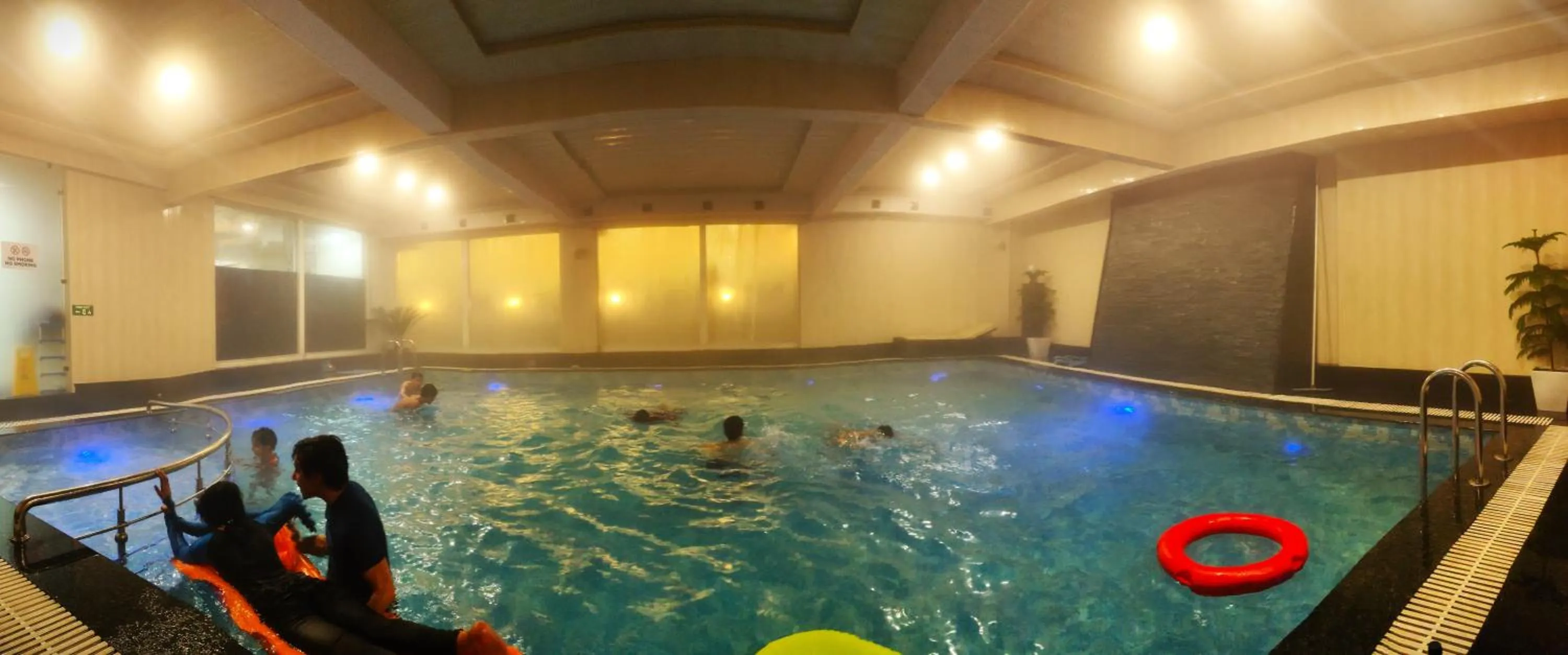 Swimming pool in ARCO Hotels and Resorts Srinagar