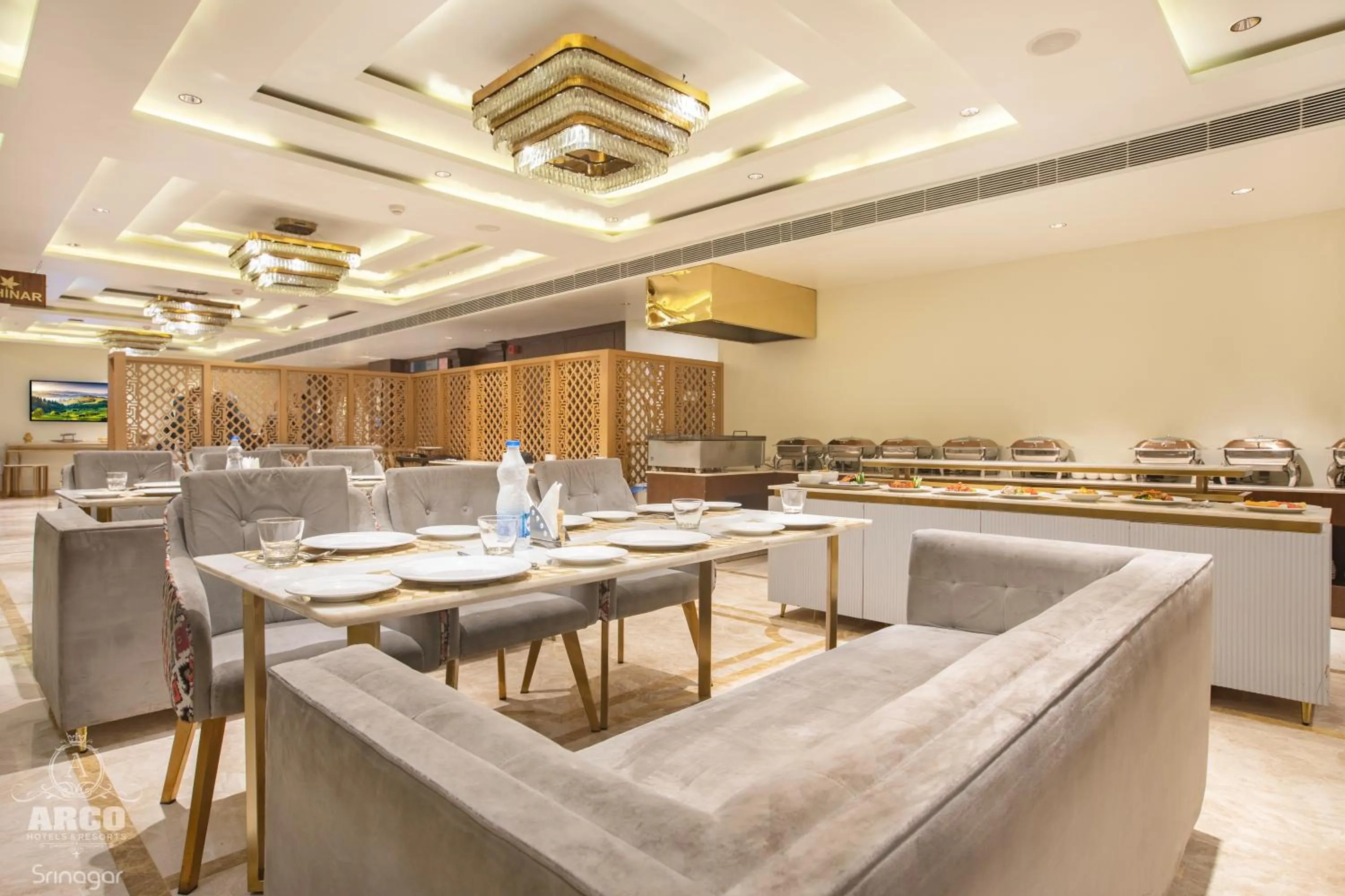 Restaurant/places to eat in ARCO Hotels and Resorts Srinagar