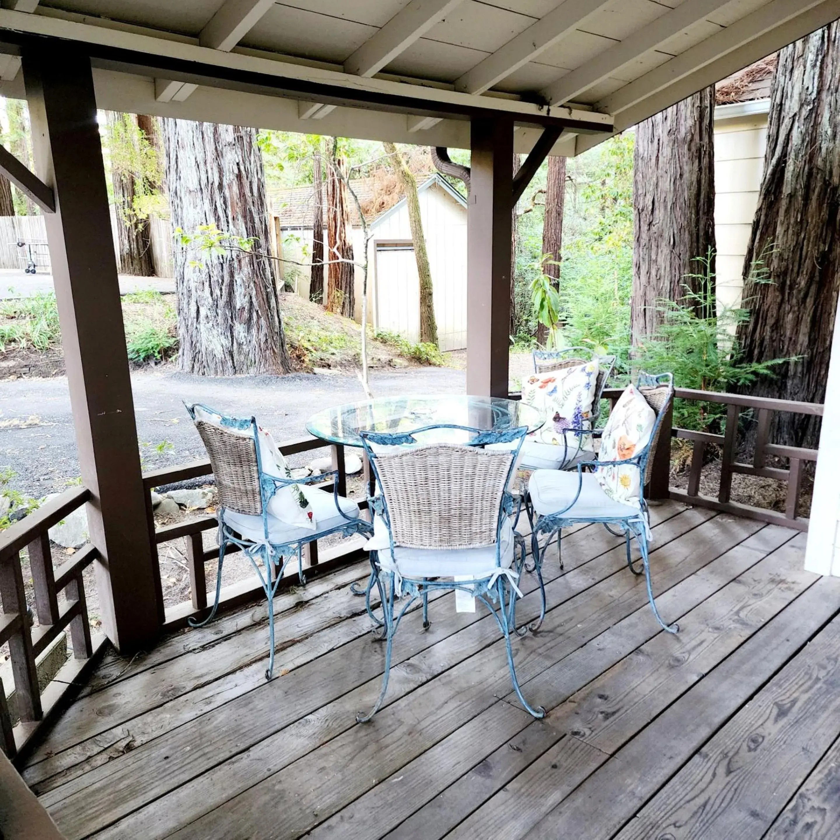 Deluxe King Suite in Miranda Gardens Resort Deluxe King Suite in Miranda Gardens Resort