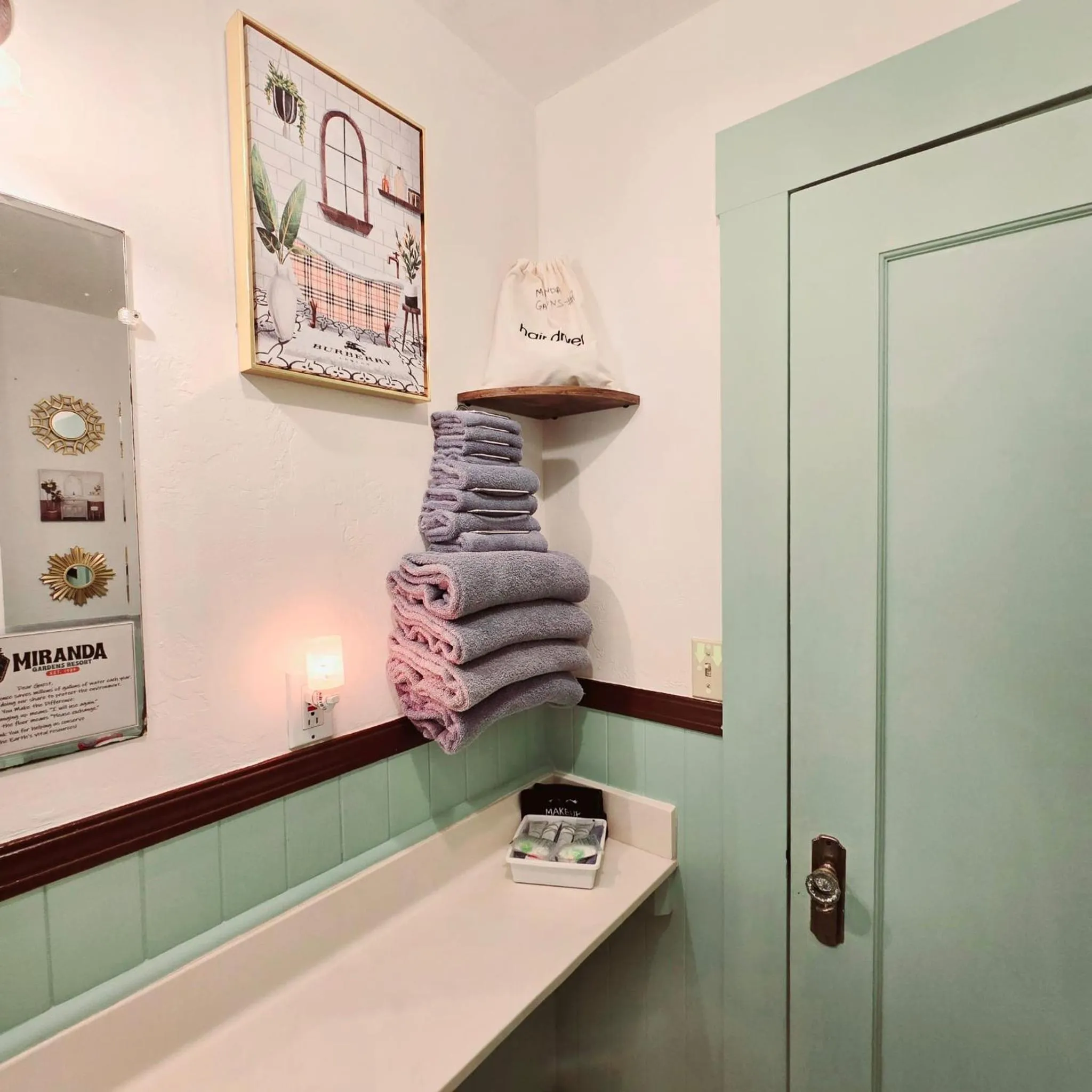 Bathroom in Miranda Gardens Resort