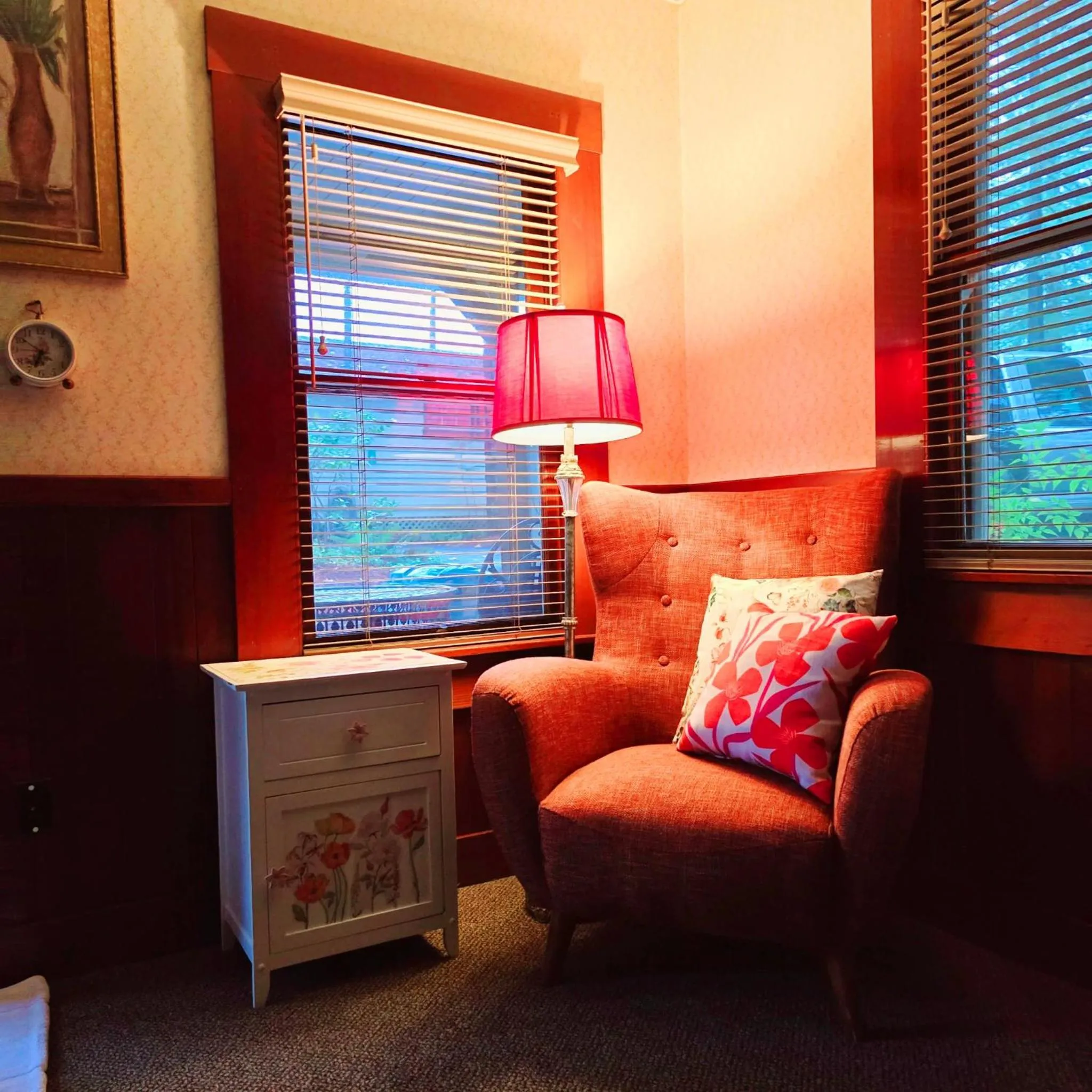 Seating area in Miranda Gardens Resort
