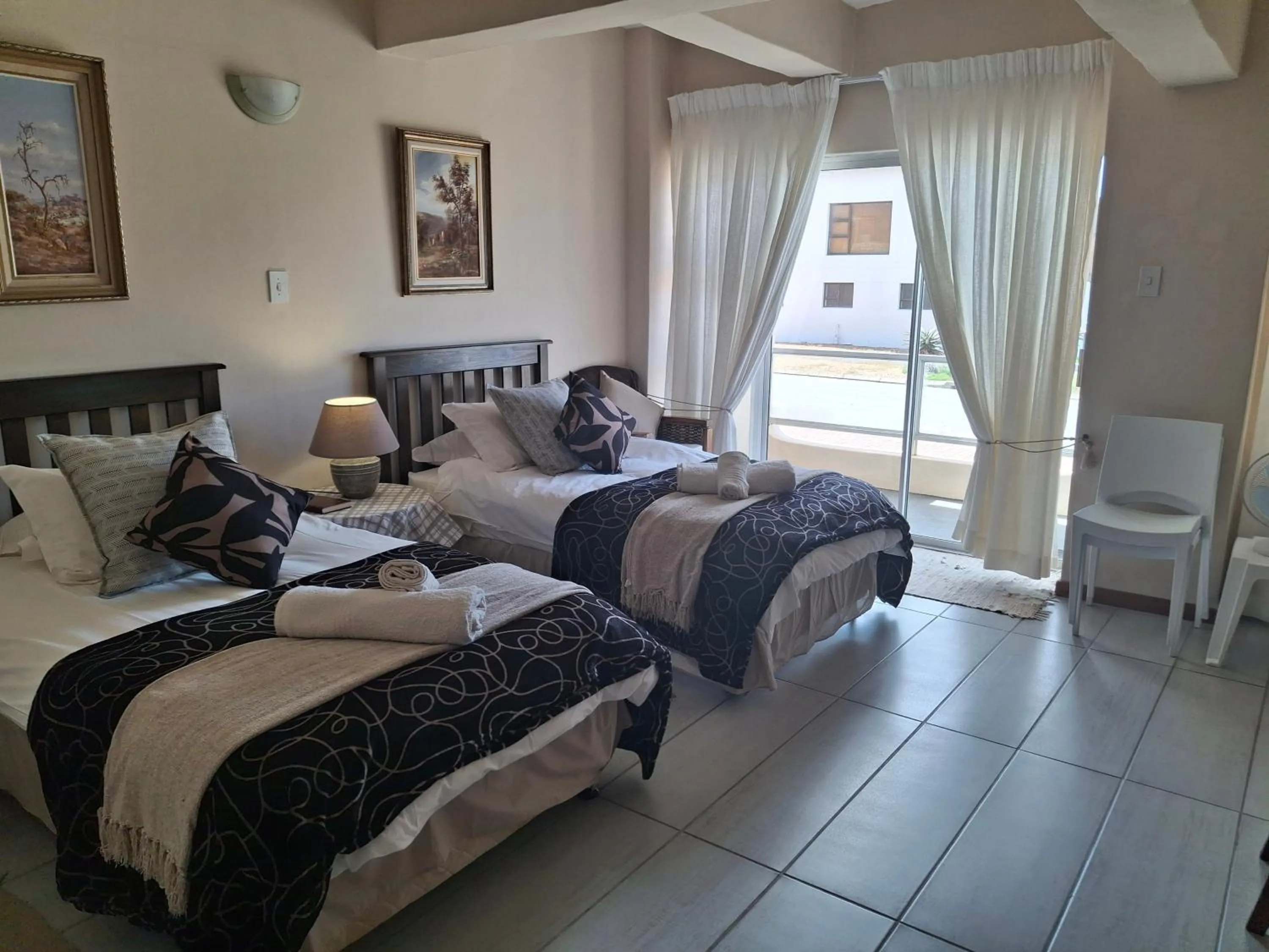 Bedroom, Bed in Whale Watchers Inn