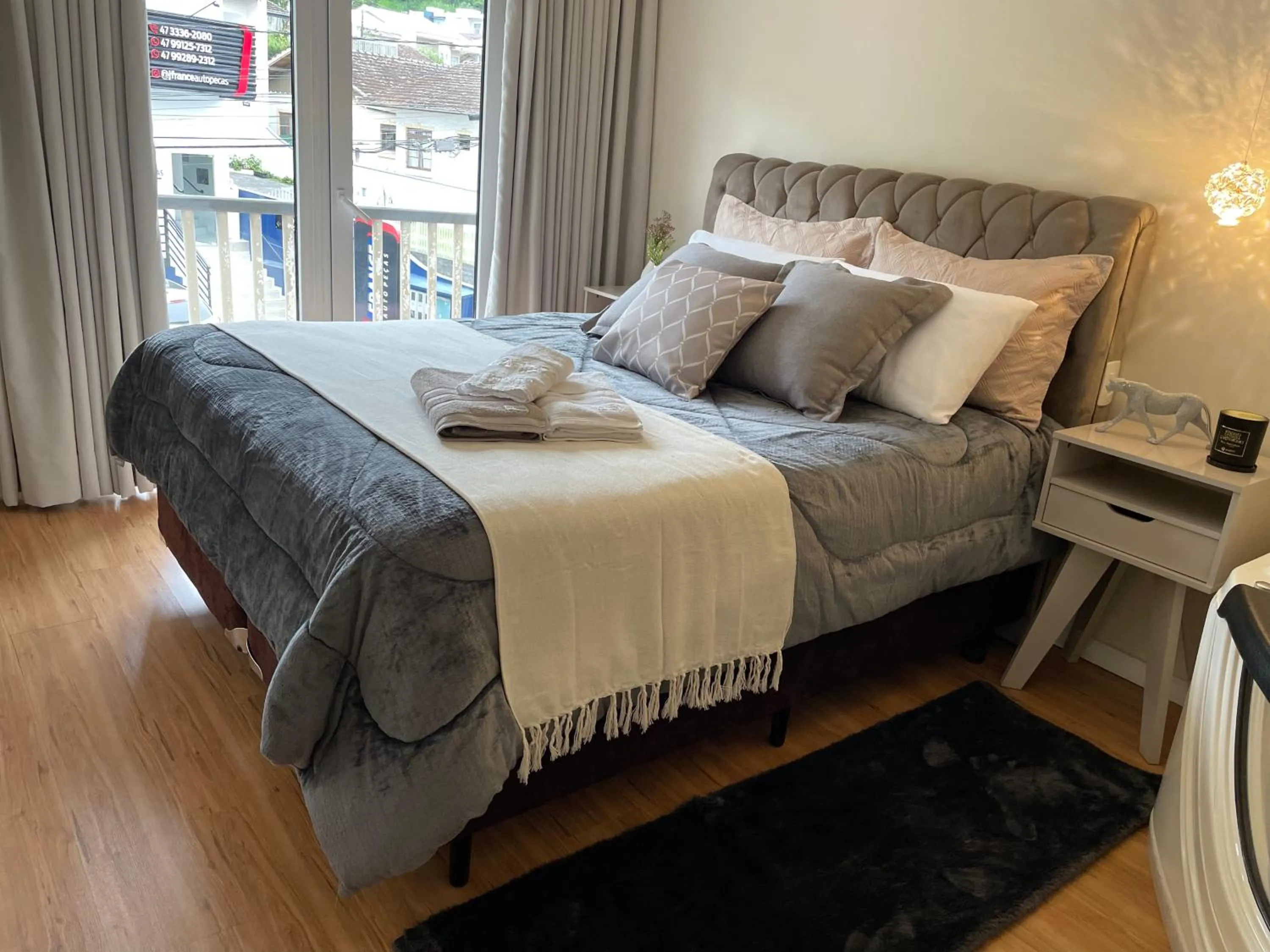 Apto todo climatizado a 5min da Vila Germânica, 3 quartos mais um quarto conjugado, berço e garagem