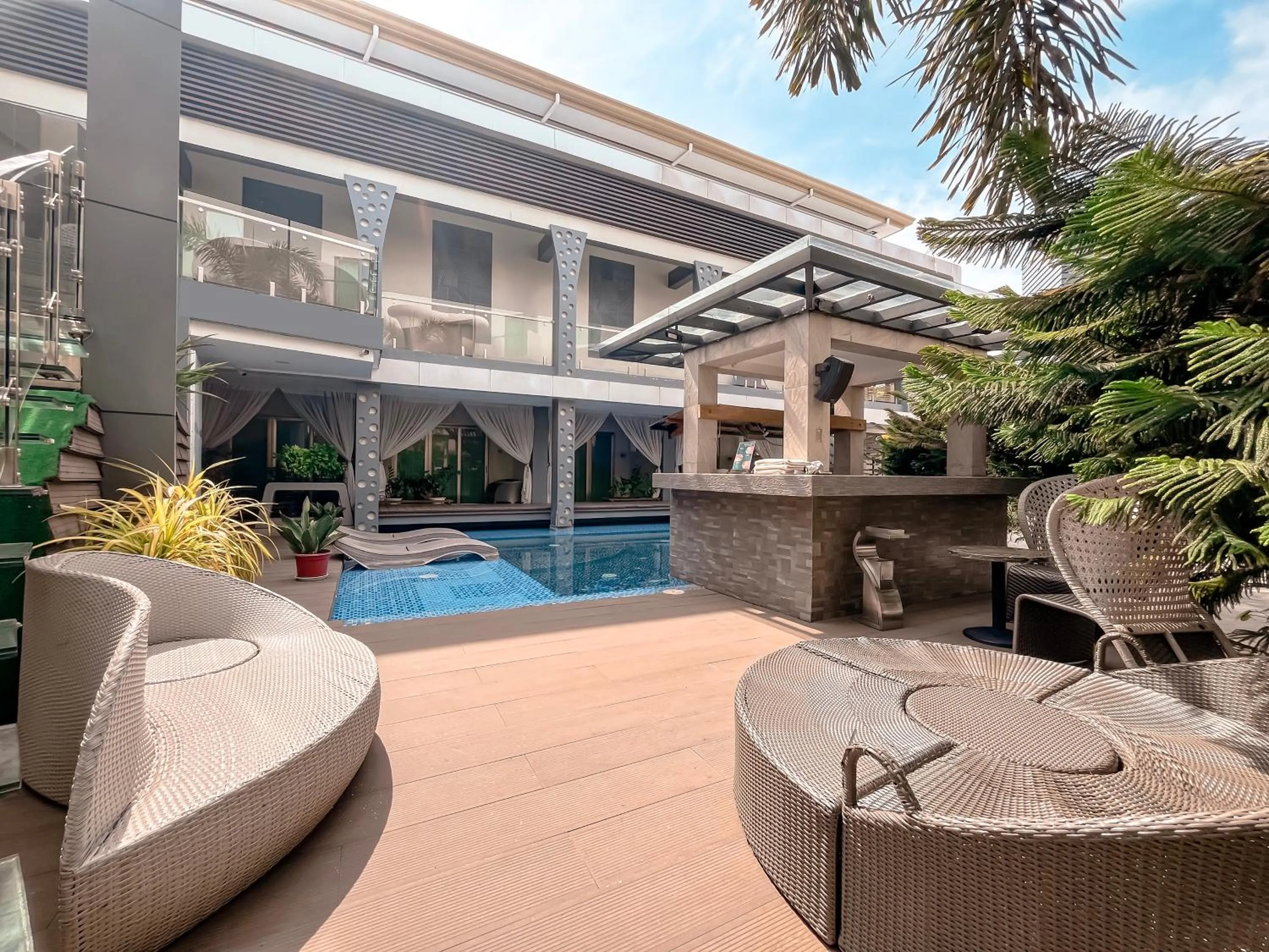 Swimming pool in Eloisa Royal Suites