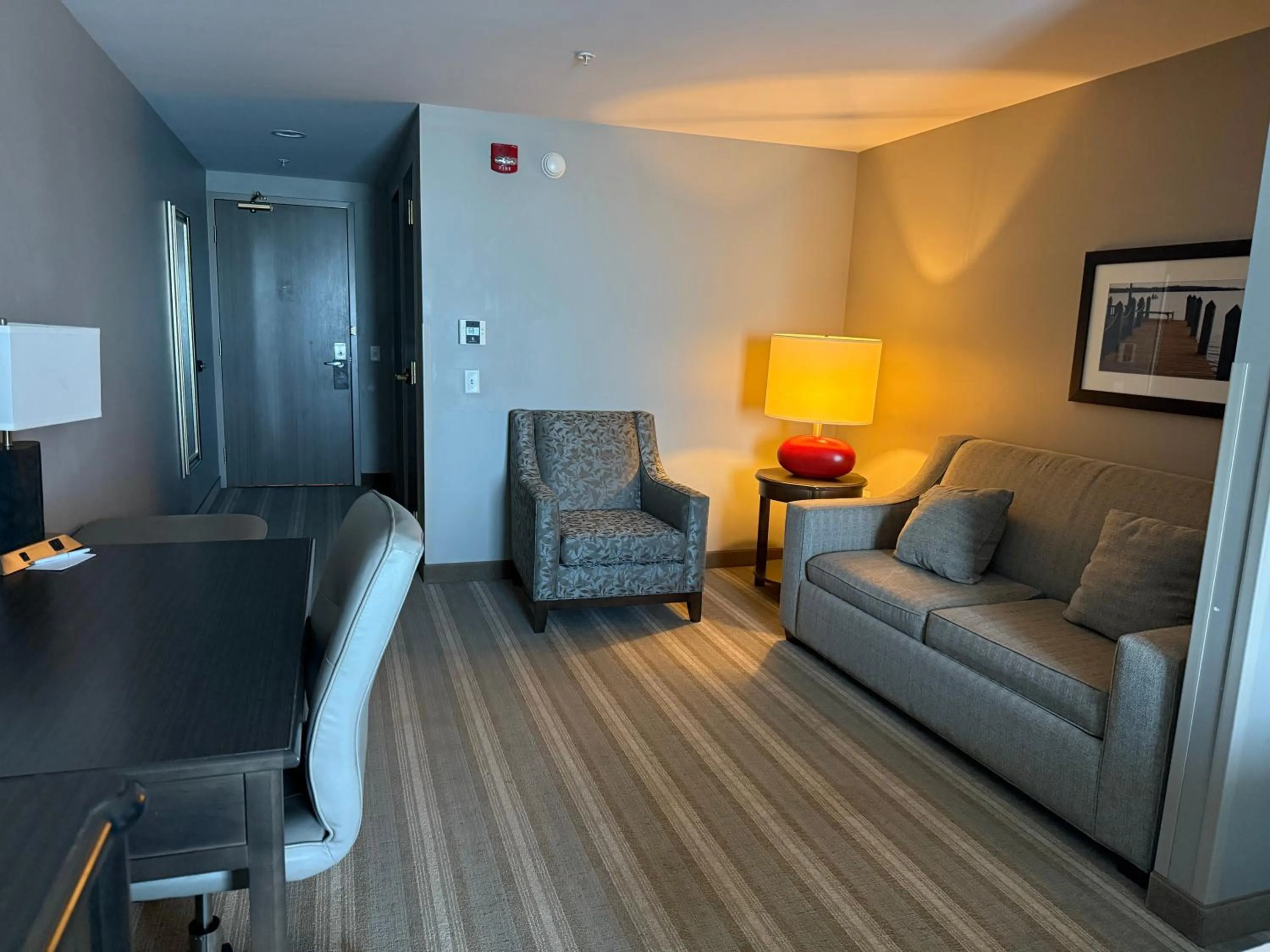 Bedroom in Country Inn & Suites by Radisson, Bemidji, MN