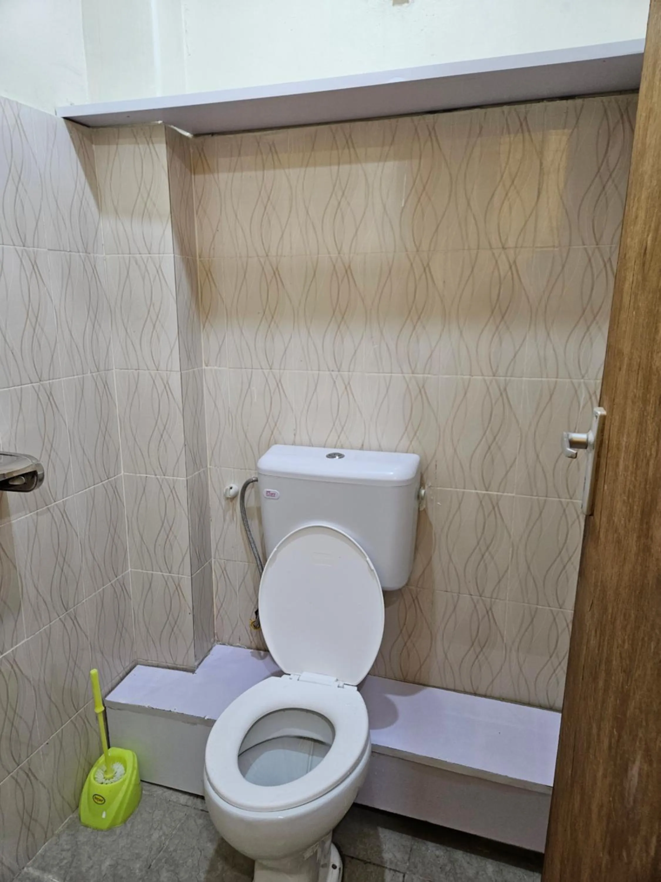 Toilet in Airport Studio Apartments-JKIA