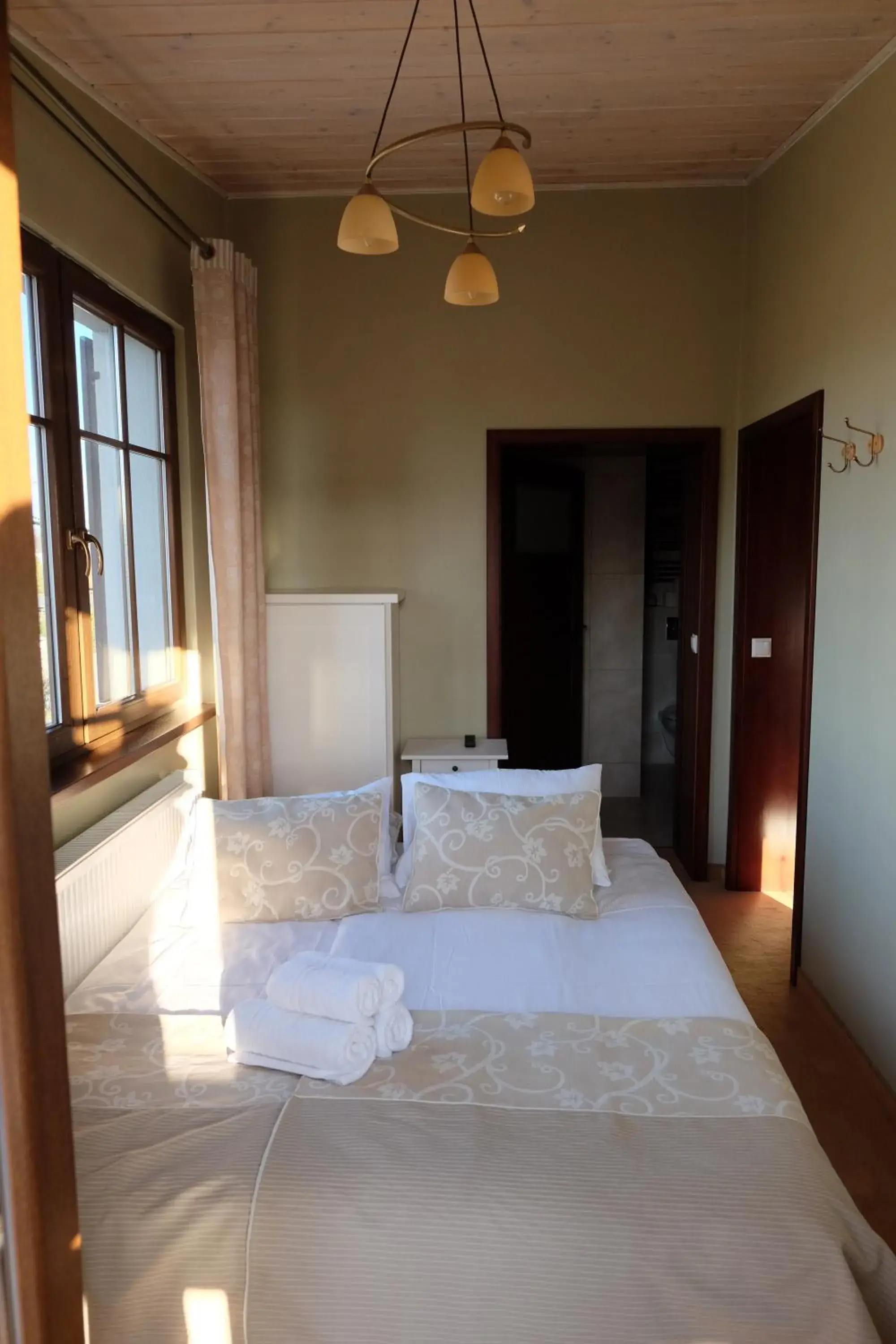 Double Room with Private Bathroom in Dom Wiejska 39 a Double Room with Private Bathroom in Dom Wiejska 39 a