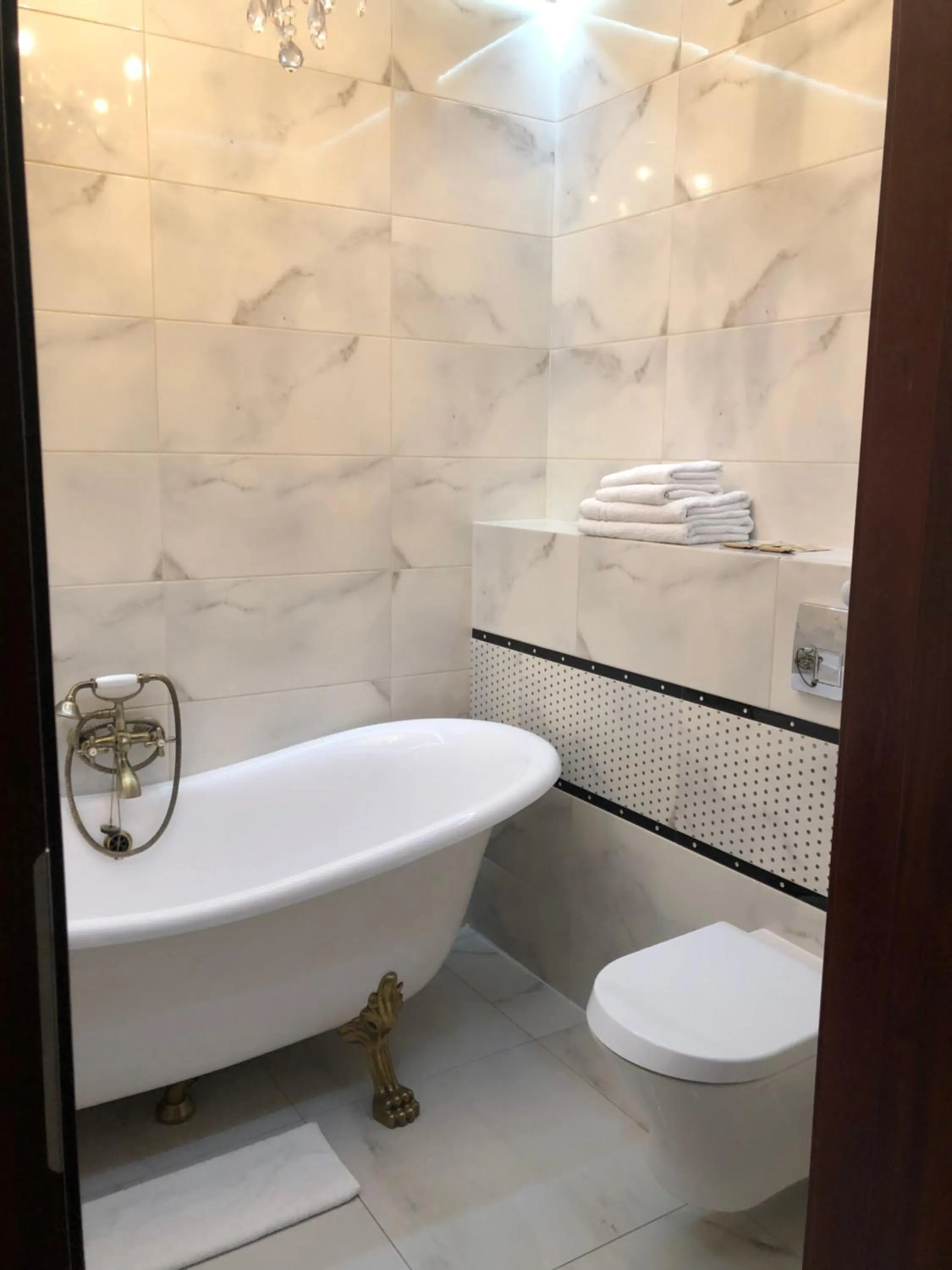 Two-Bedroom Suite in Dom Wiejska 39 a