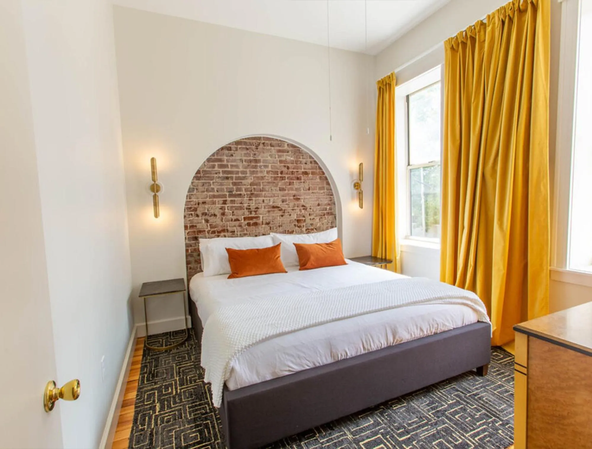 Bedroom, Bed in The Bellwether Hotel