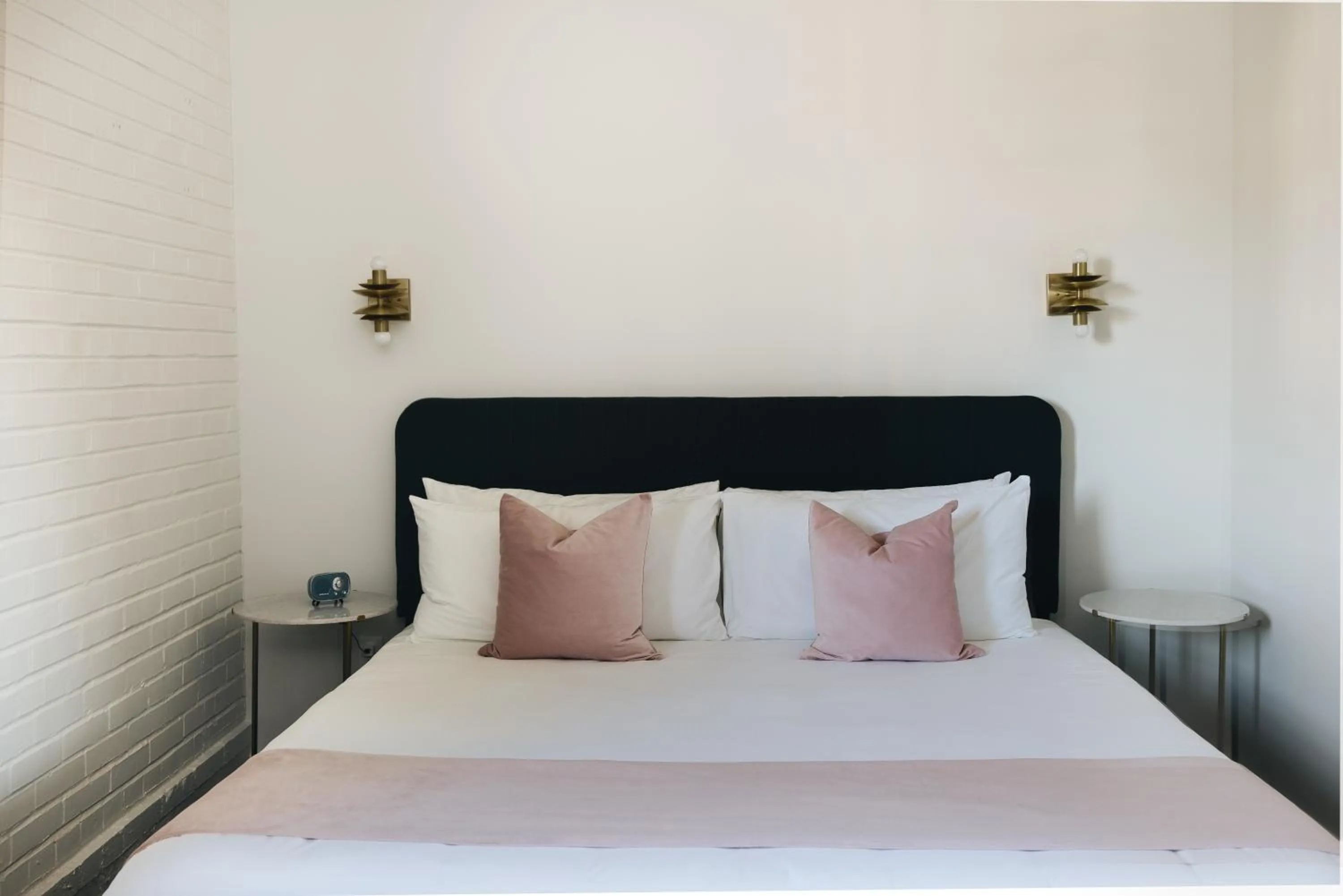 Bedroom, Bed in The Bellwether Hotel